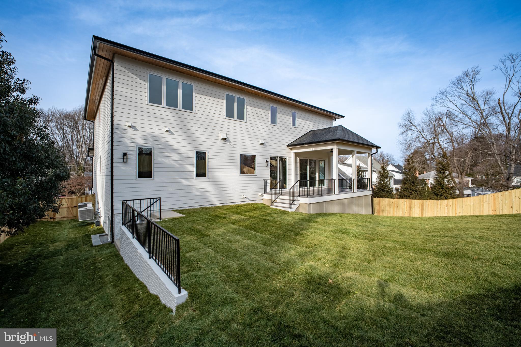 DANA HEIGHTS - Residential