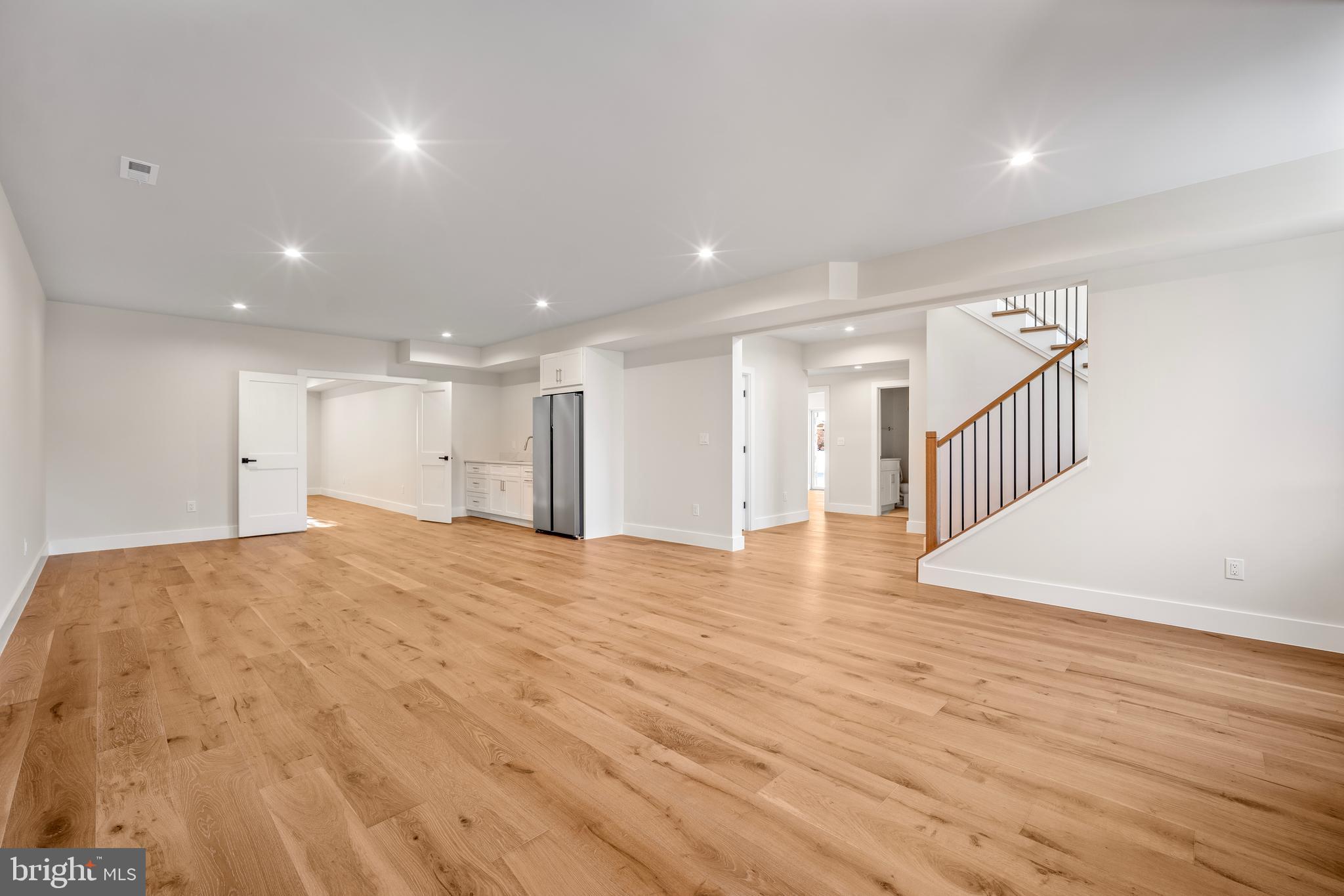 DANA HEIGHTS - Residential