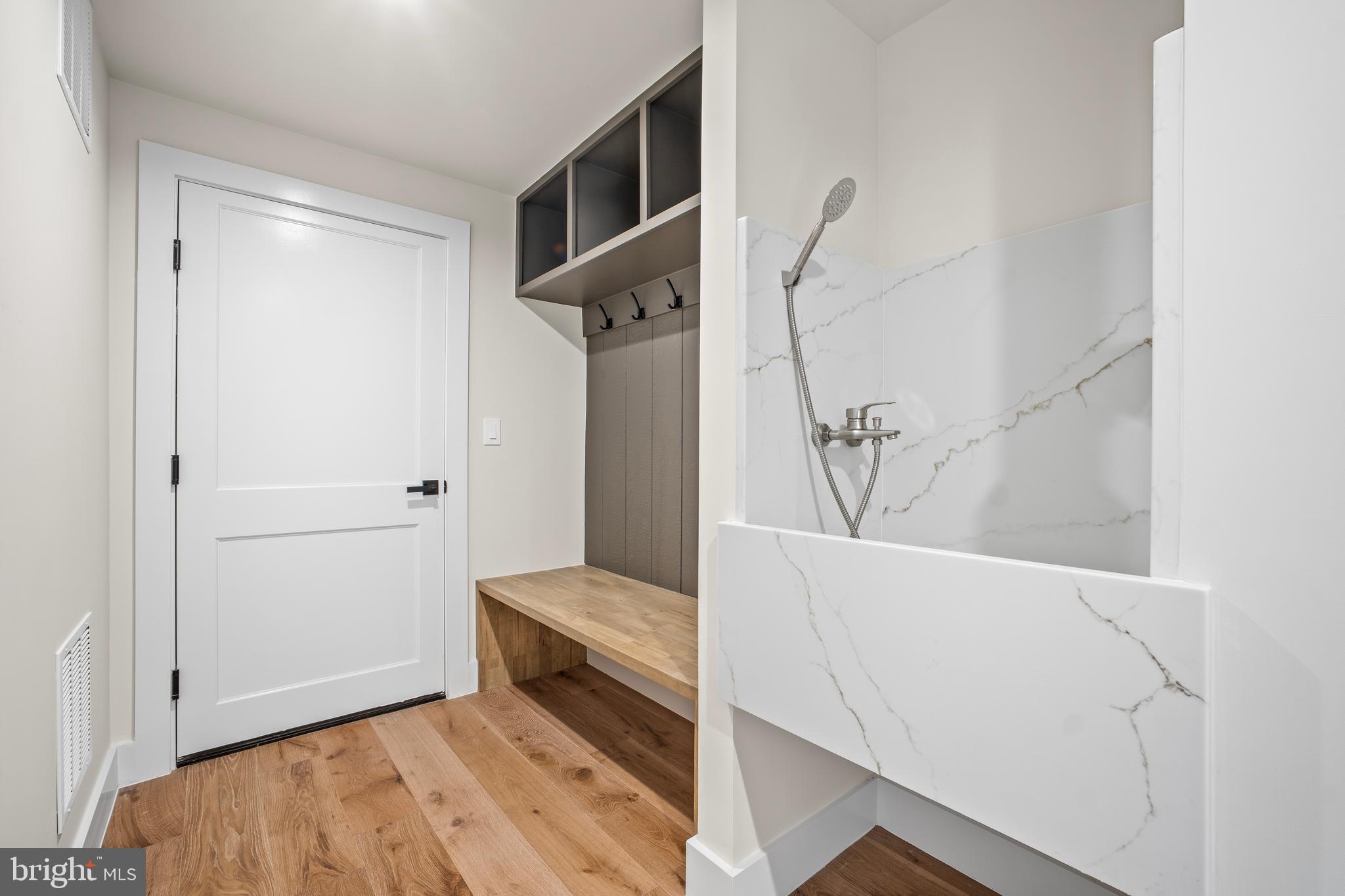 DANA HEIGHTS - Residential