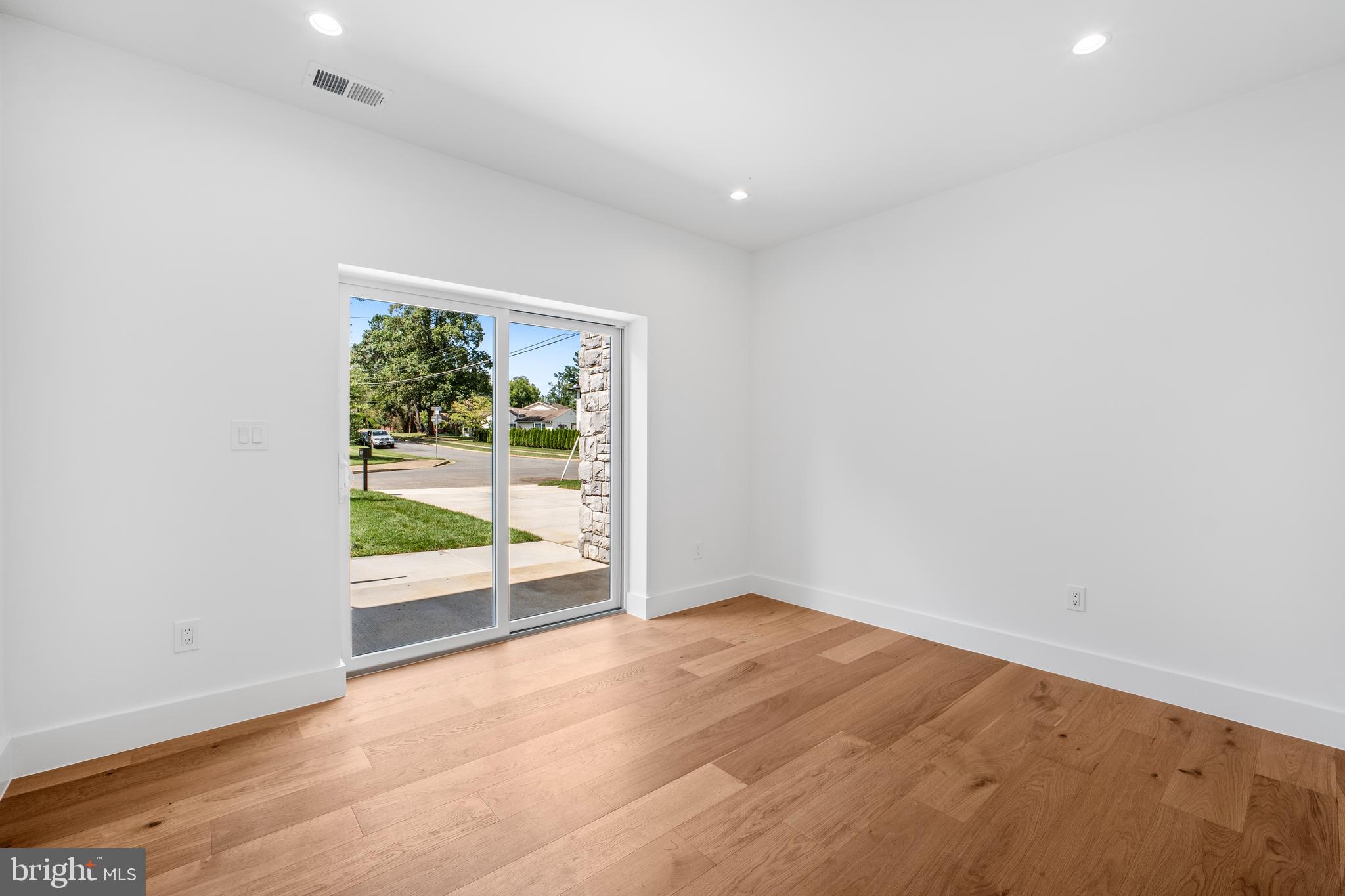 DANA HEIGHTS - Residential