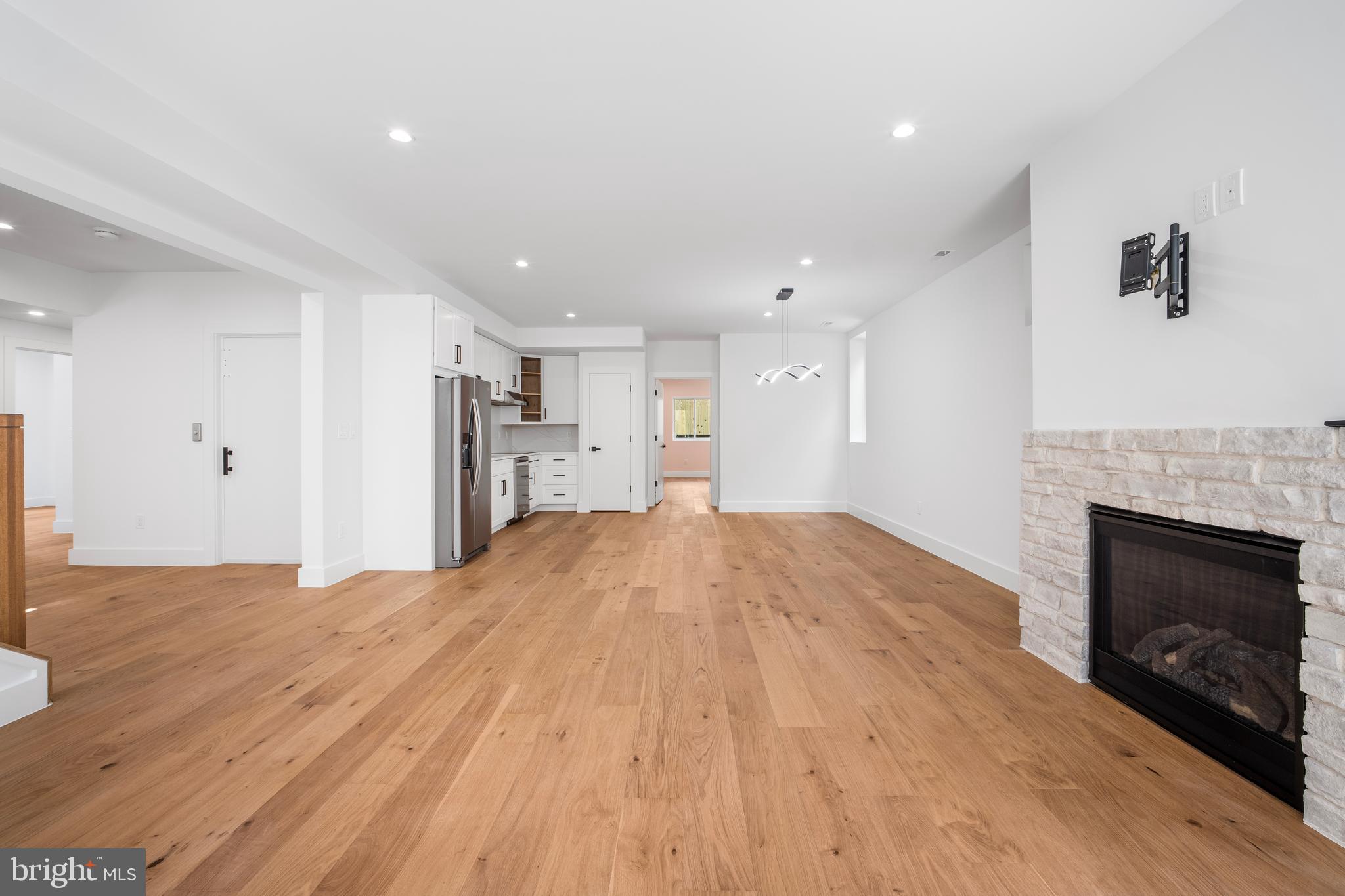 DANA HEIGHTS - Residential