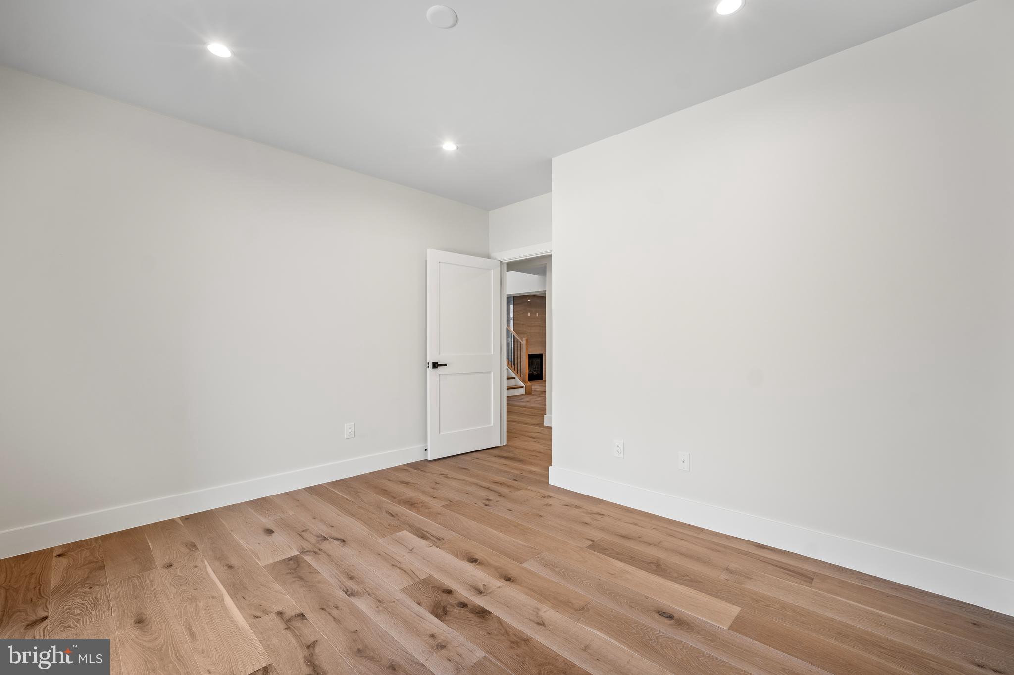 DANA HEIGHTS - Residential