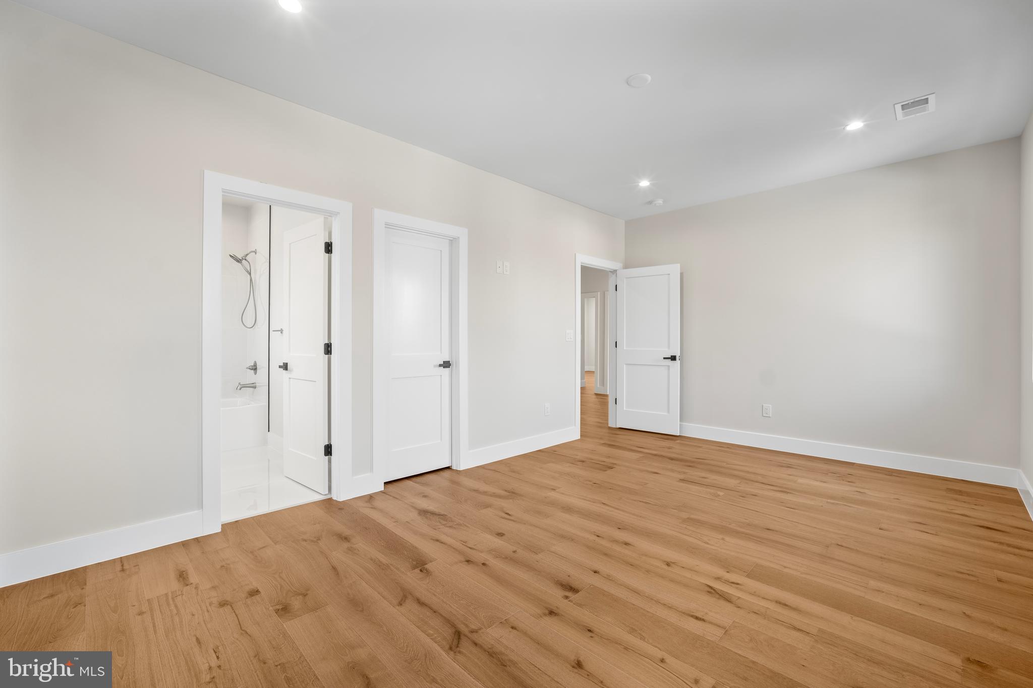 DANA HEIGHTS - Residential