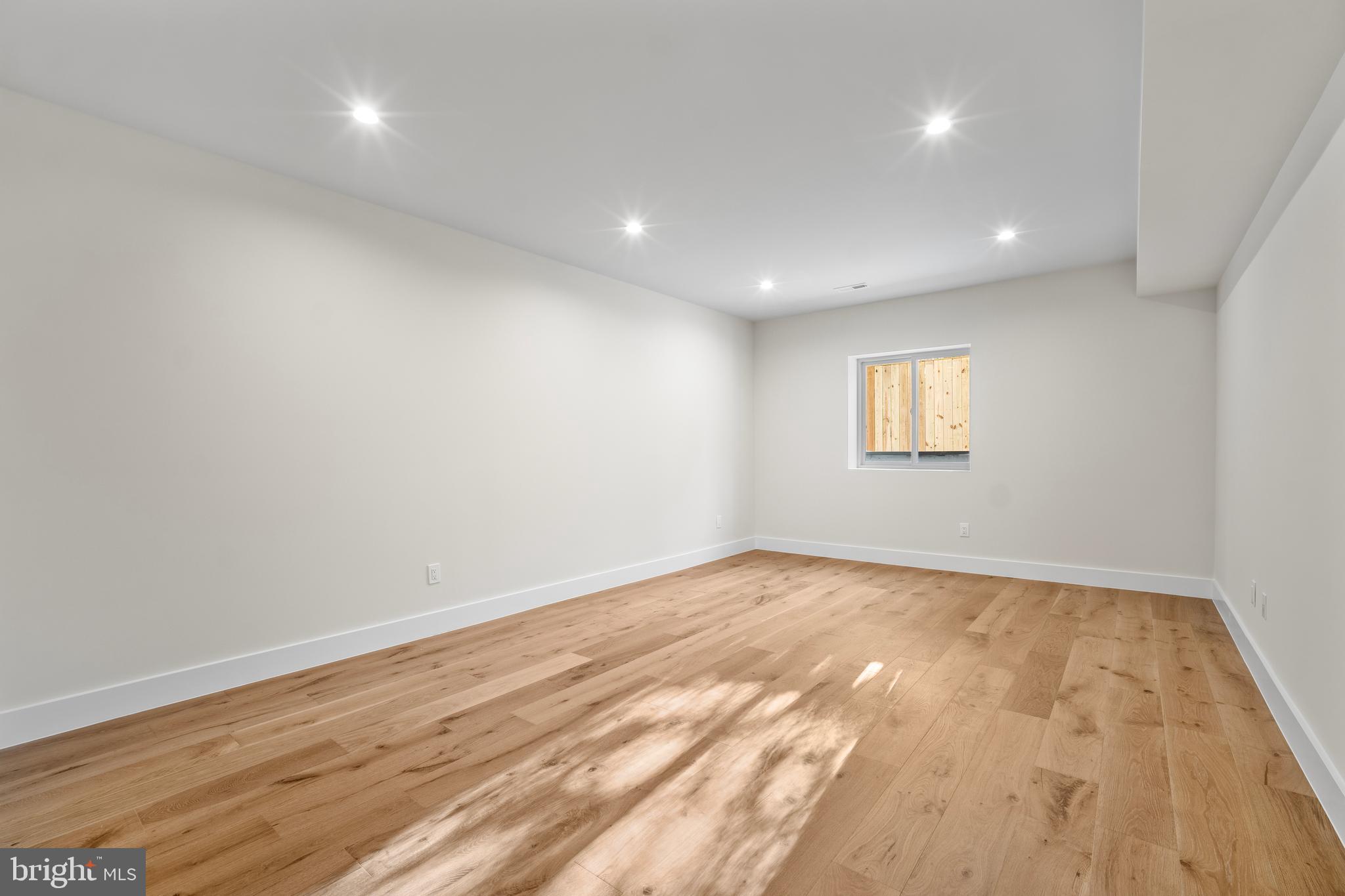 DANA HEIGHTS - Residential