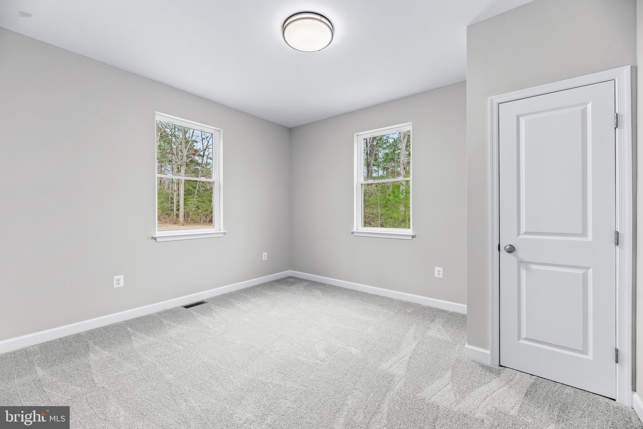 HAWKS NEST - Residential