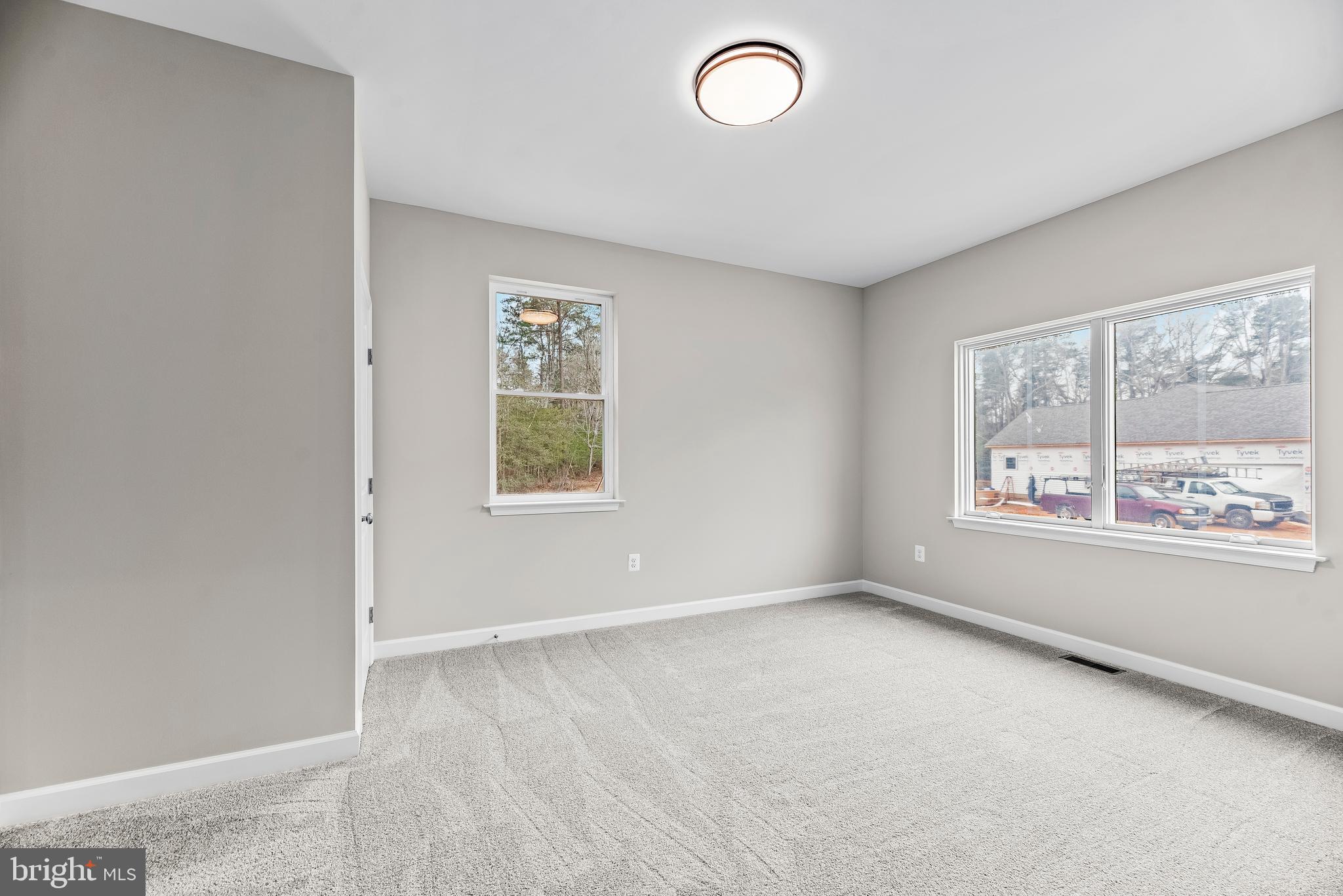 HAWKS NEST - Residential