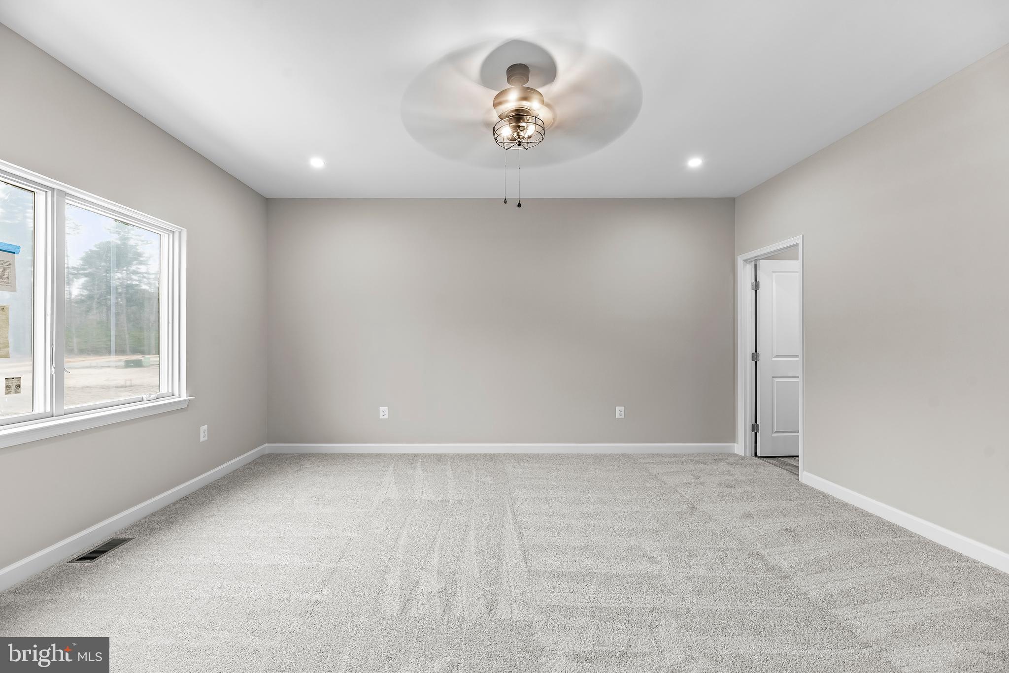 HAWKS NEST - Residential