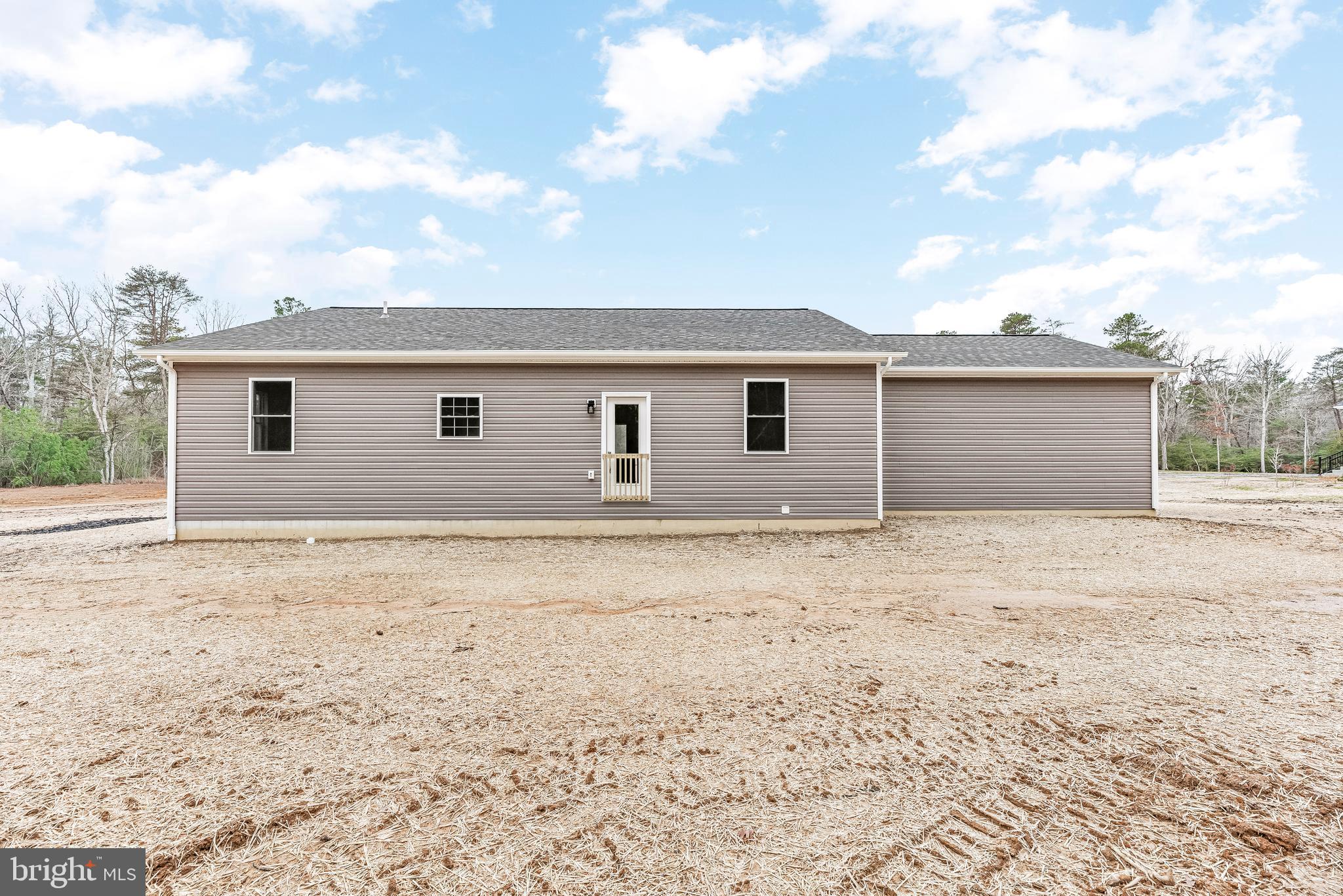 HAWKS NEST - Residential