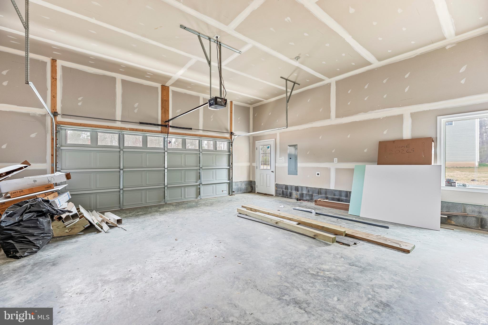 HAWKS NEST - Residential