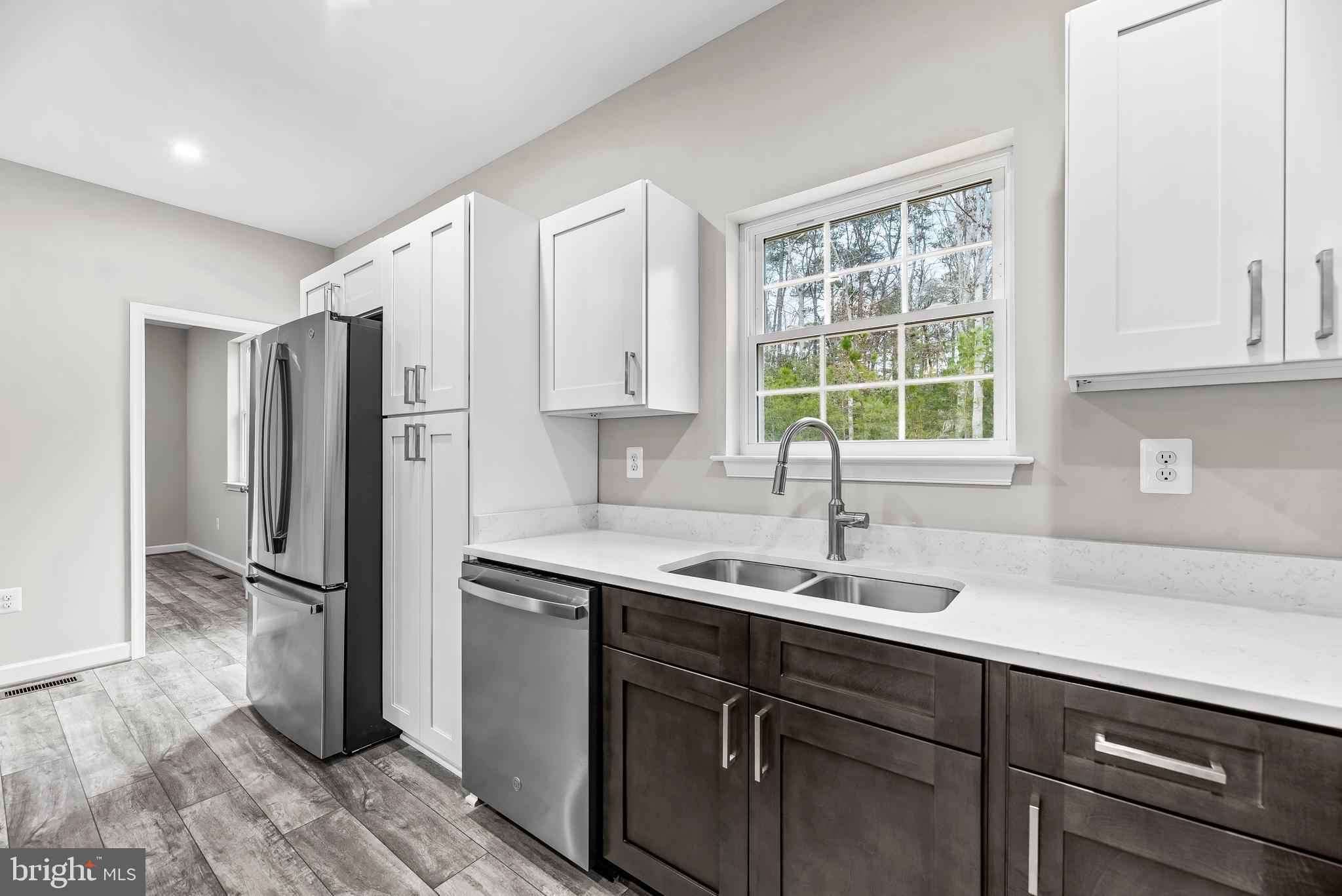 HAWKS NEST - Residential