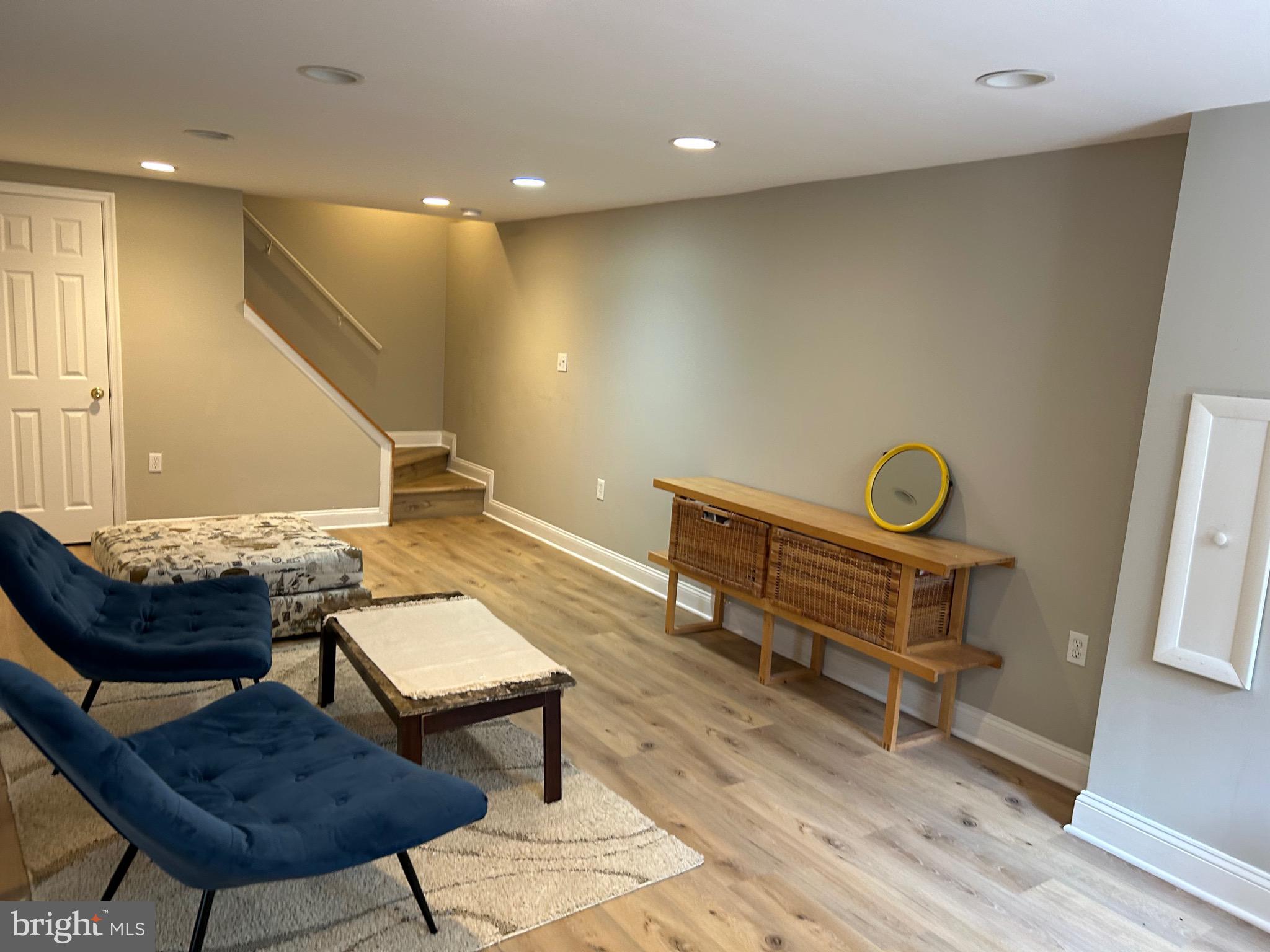 FRANKLIN PARK - Residential Lease