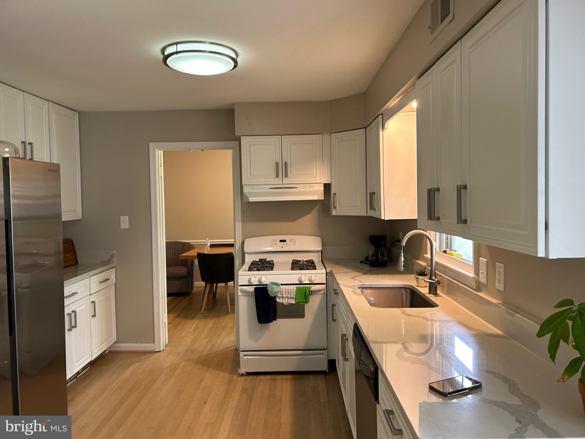 FRANKLIN PARK - Residential Lease