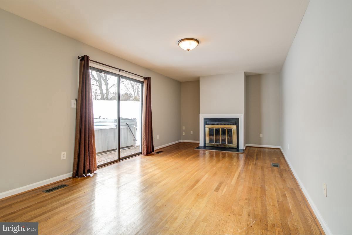 FRANKLIN PARK - Residential Lease