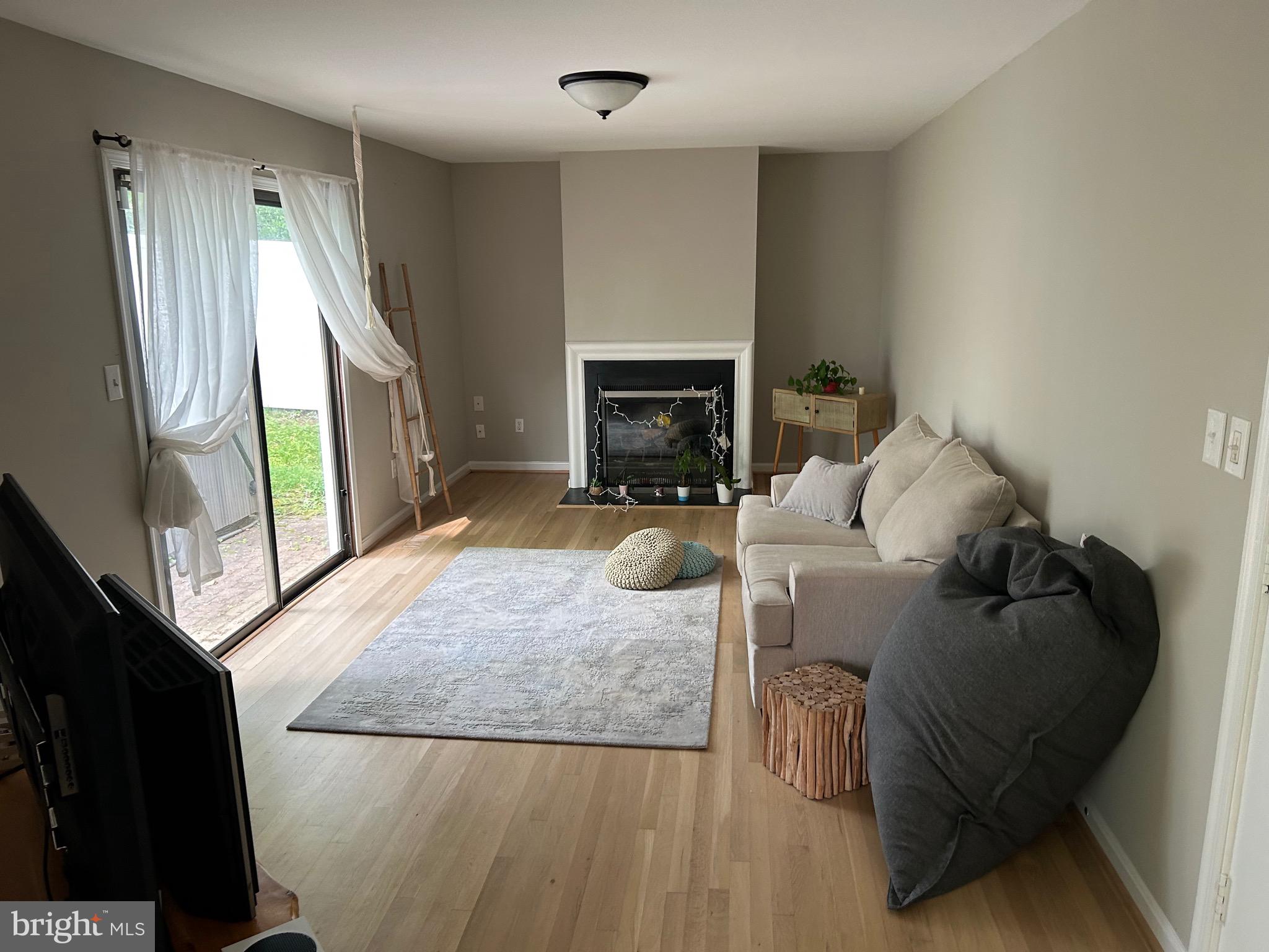 FRANKLIN PARK - Residential Lease