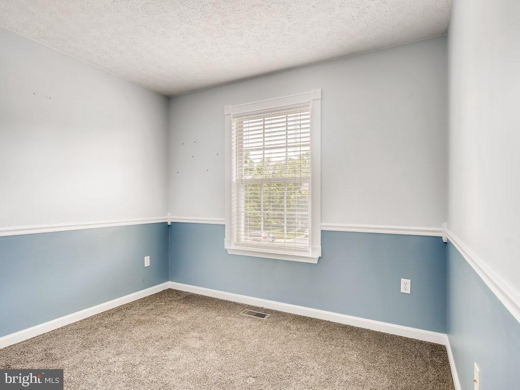 CONSTANT FRIENDSHIP - Residential