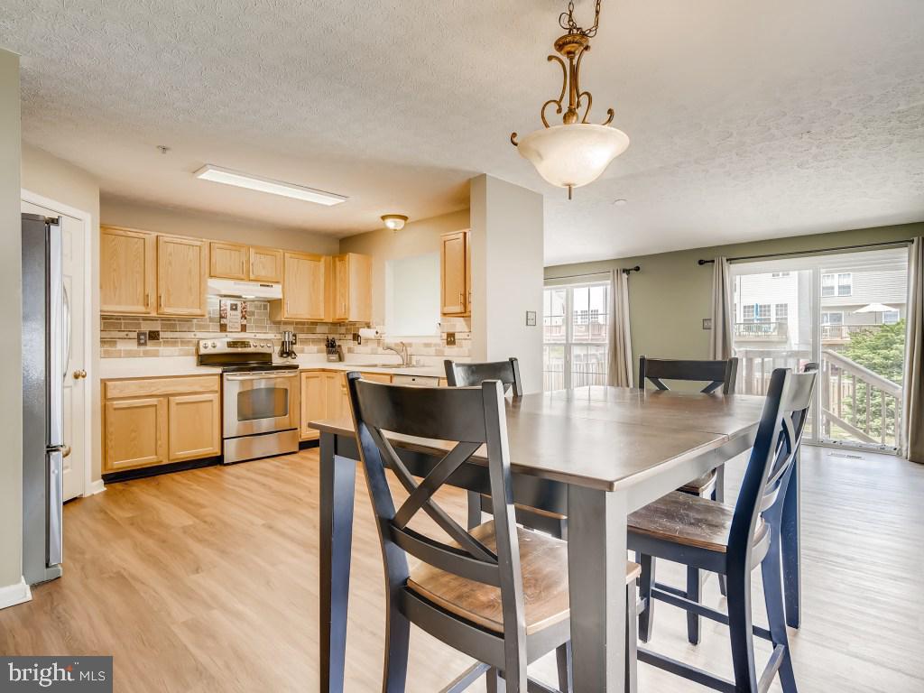 CONSTANT FRIENDSHIP - Residential