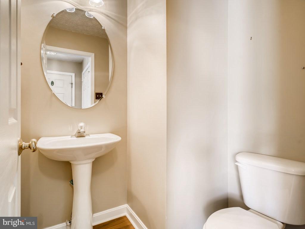 CONSTANT FRIENDSHIP - Residential