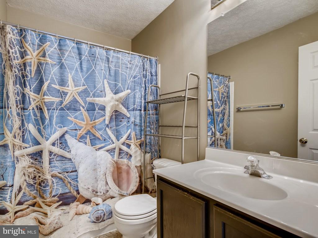 CONSTANT FRIENDSHIP - Residential