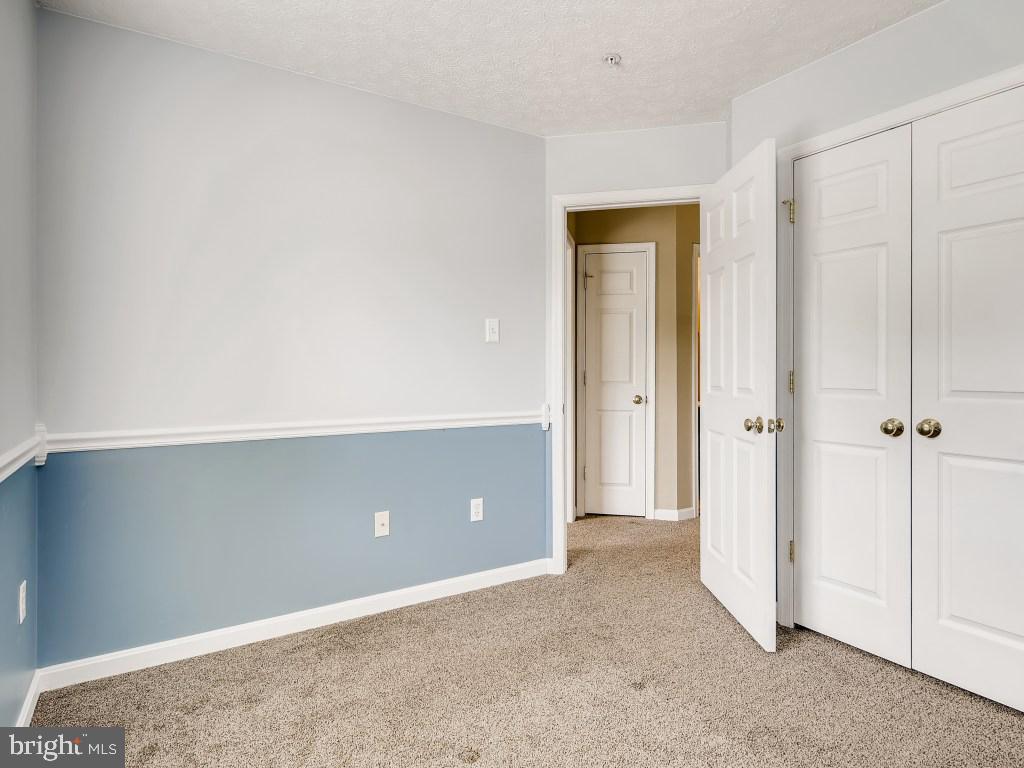 CONSTANT FRIENDSHIP - Residential