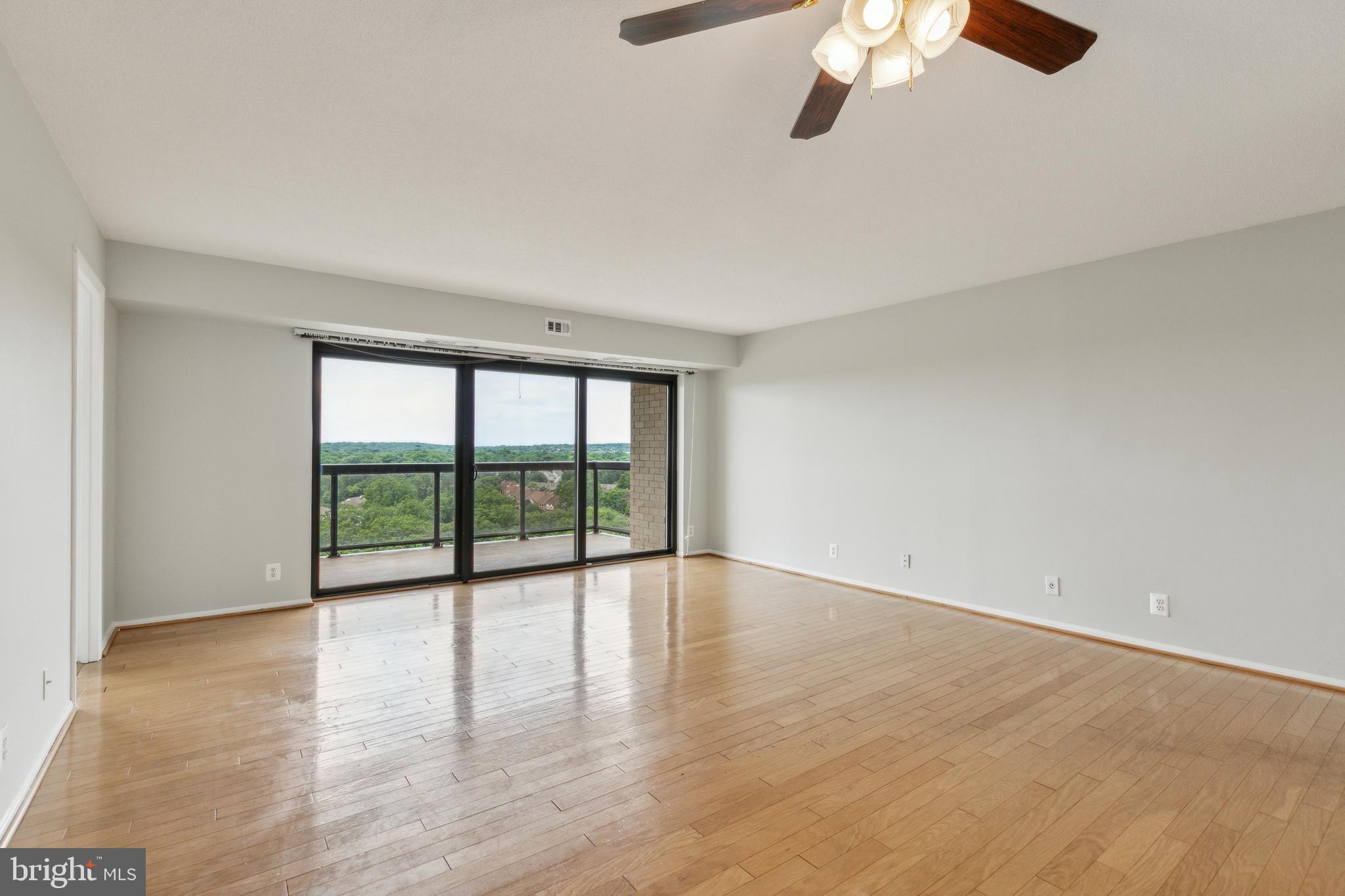 WATERGATE AT LANDMARK - Residential