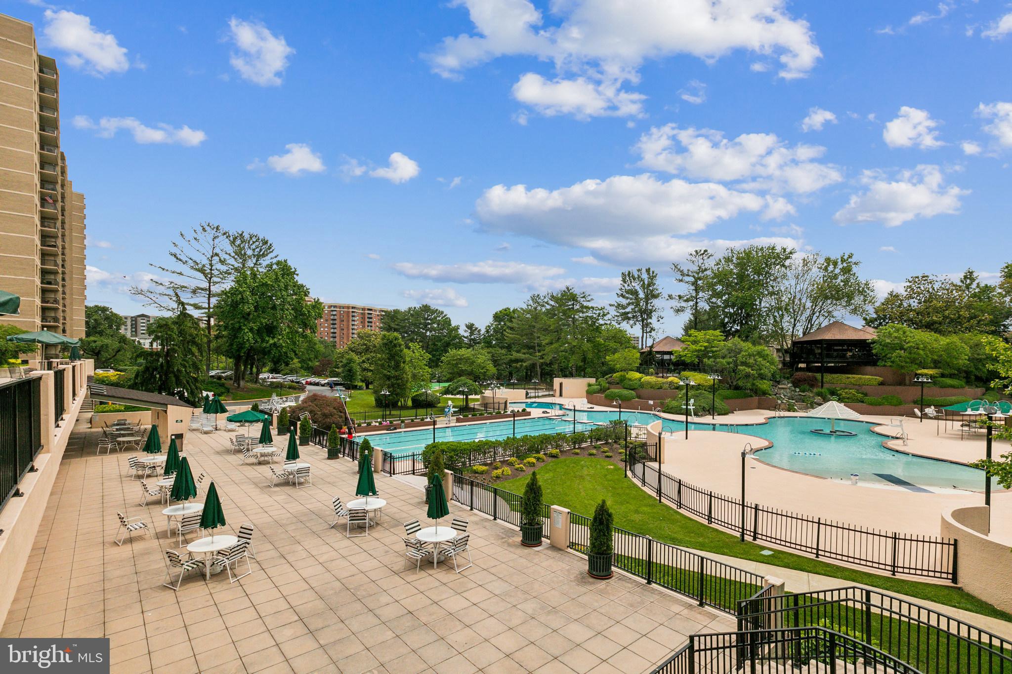 WATERGATE AT LANDMARK - Residential