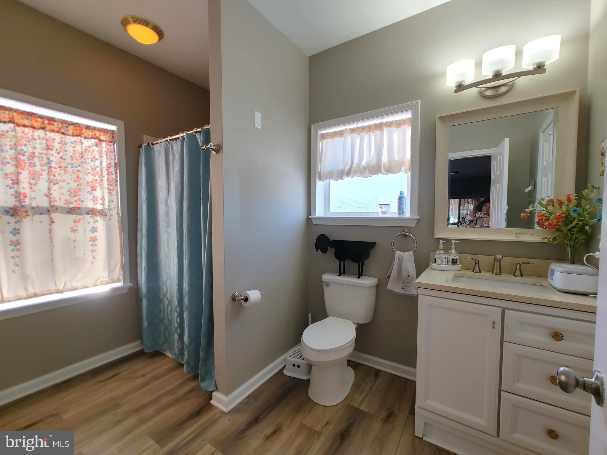 CABIN POINT - Residential