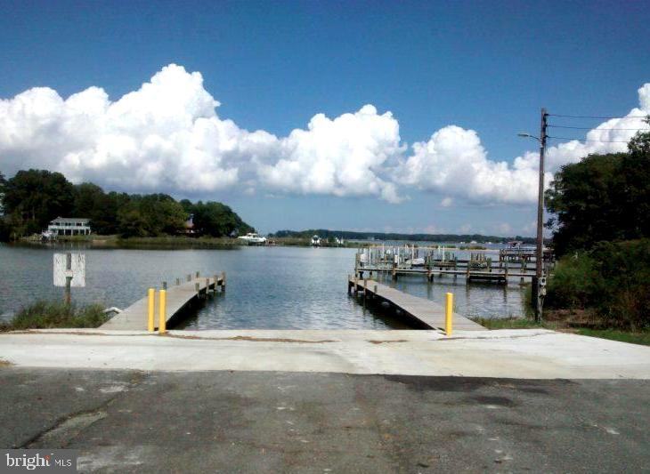 CABIN POINT - Residential