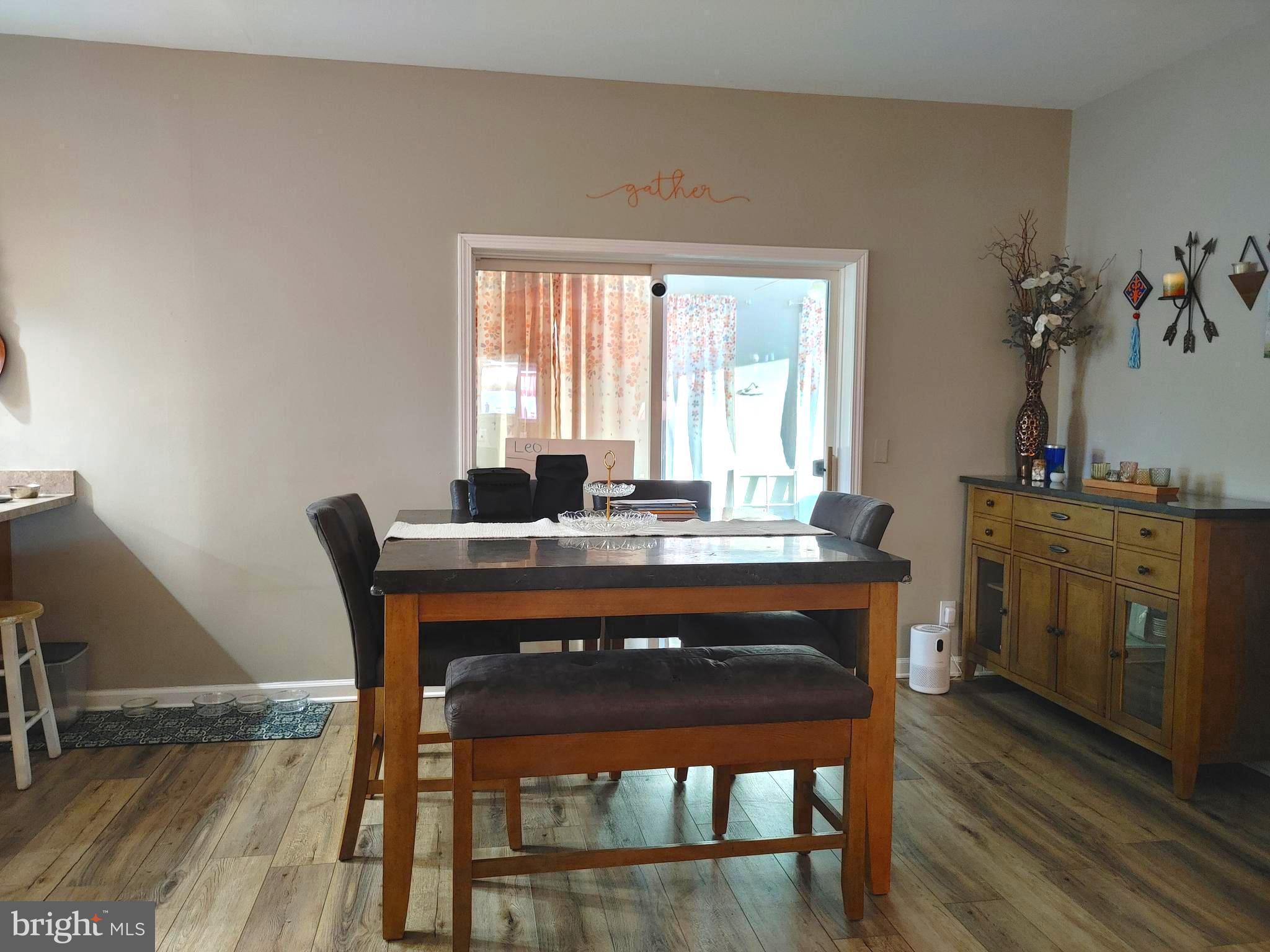 CABIN POINT - Residential