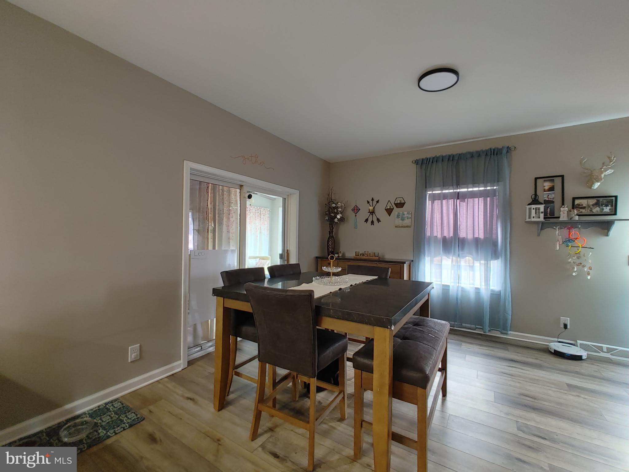 CABIN POINT - Residential