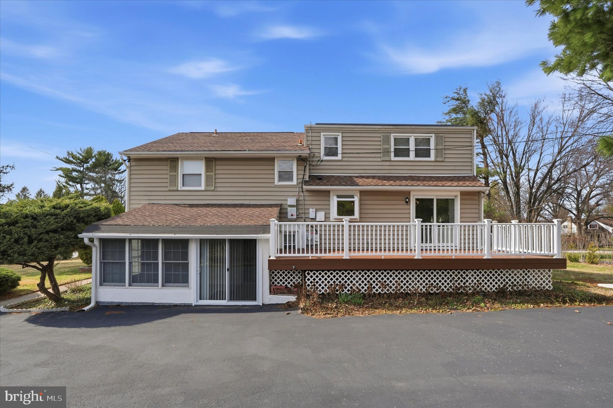 MEADOWLANDS MANOR - Residential