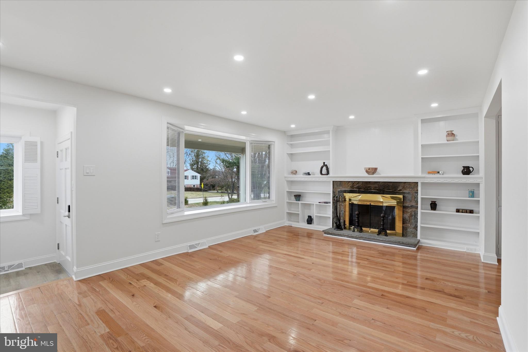 MEADOWLANDS MANOR - Residential