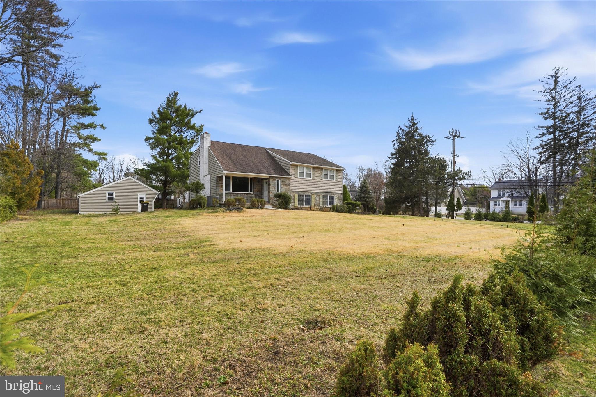 MEADOWLANDS MANOR - Residential