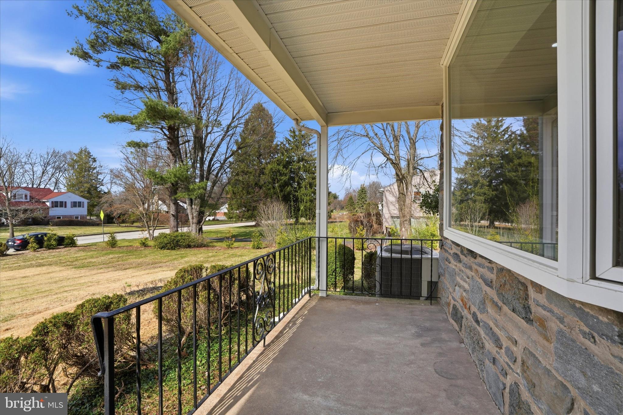 MEADOWLANDS MANOR - Residential