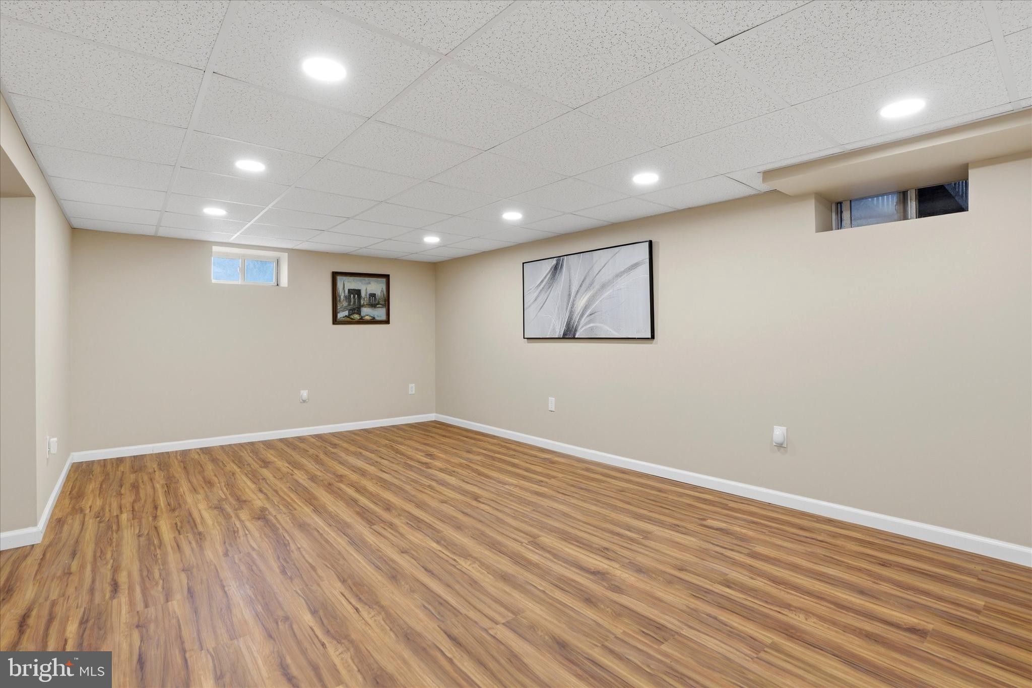 MEADOWLANDS MANOR - Residential