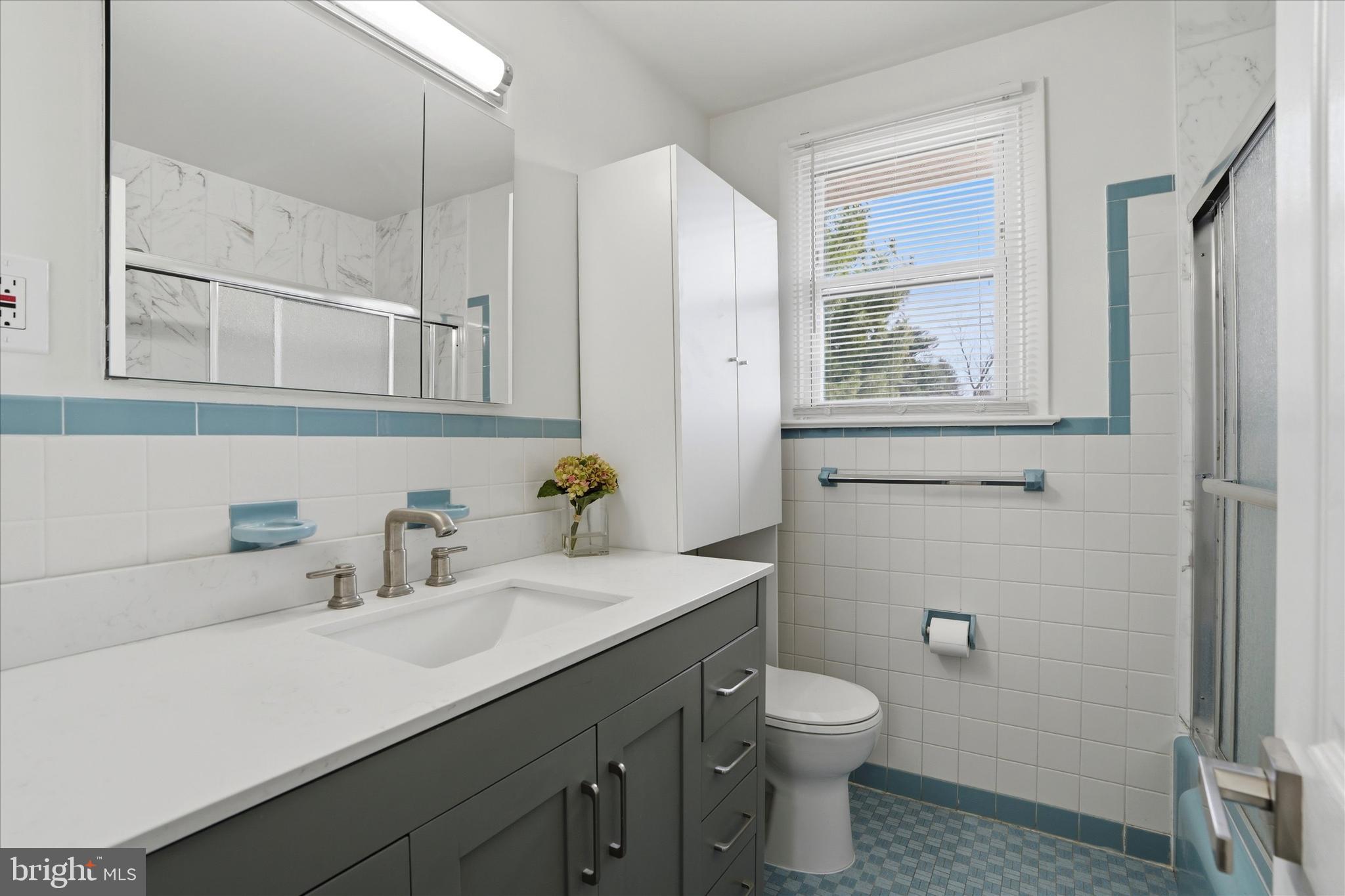 MEADOWLANDS MANOR - Residential