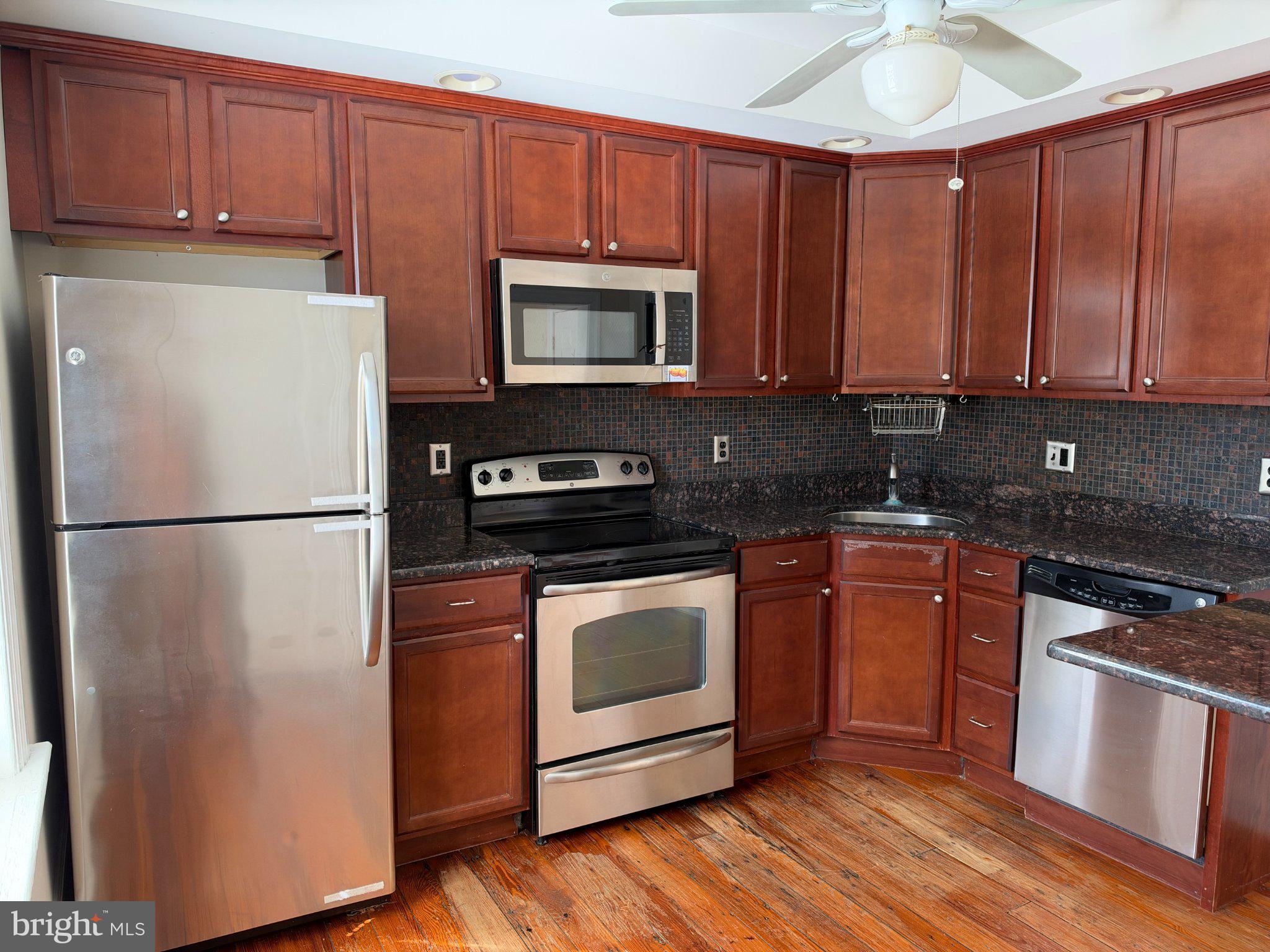 185 W COURT STREET 3