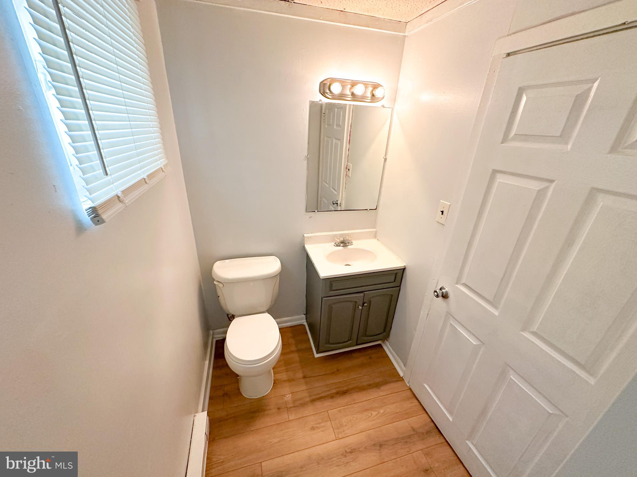 FRANKFORD - Residential Lease