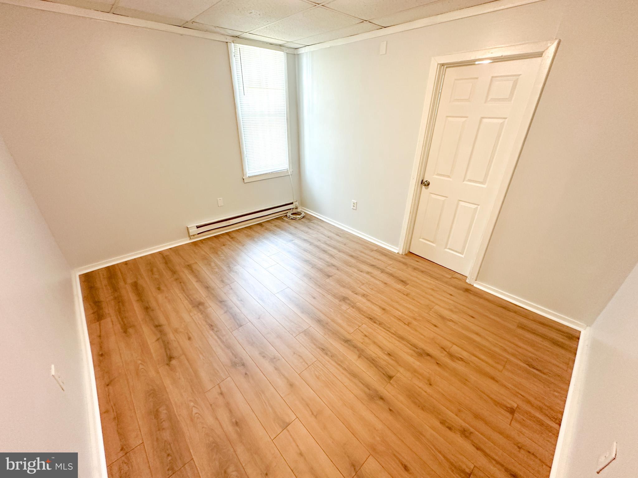 FRANKFORD - Residential Lease