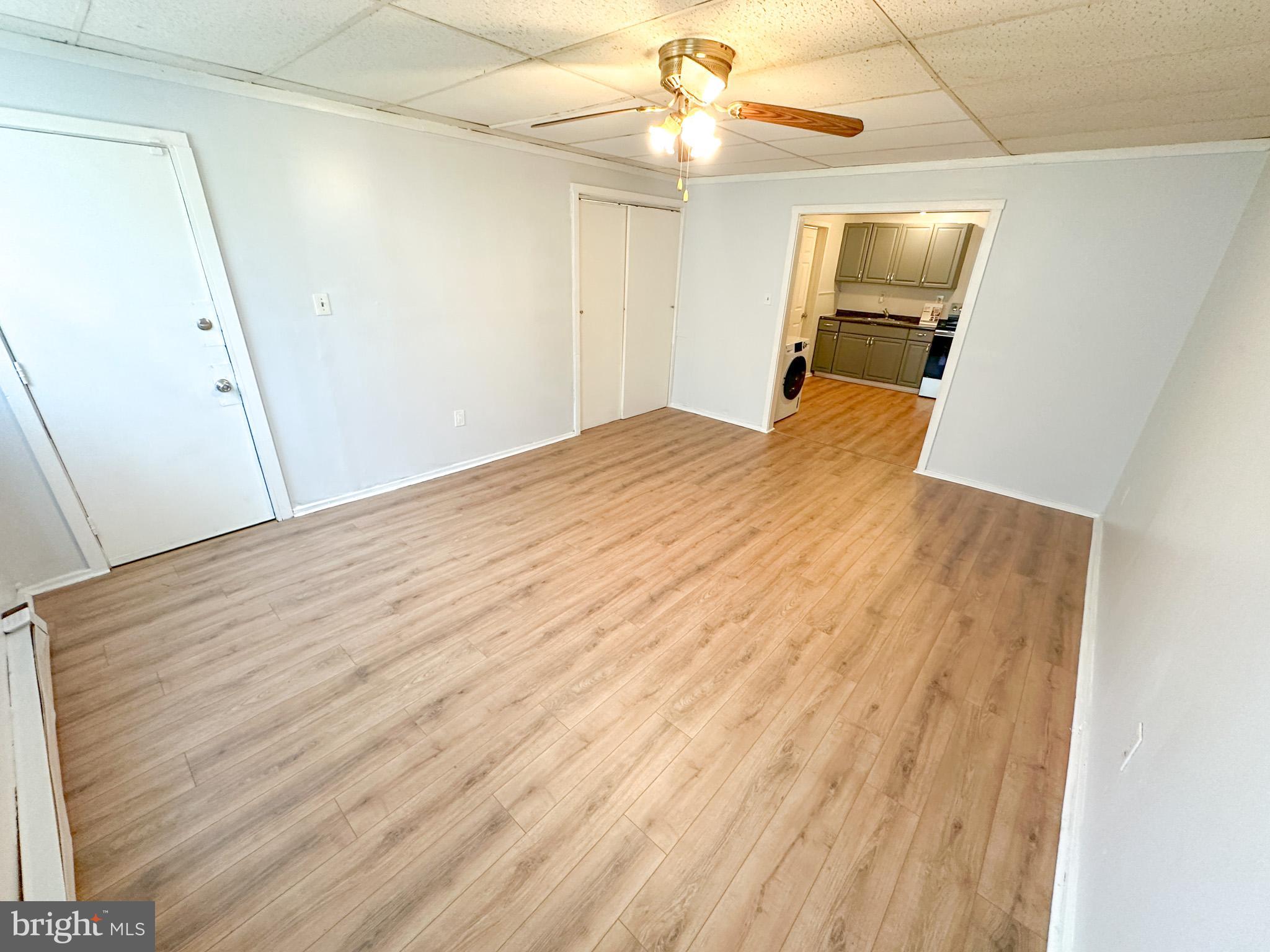 FRANKFORD - Residential Lease