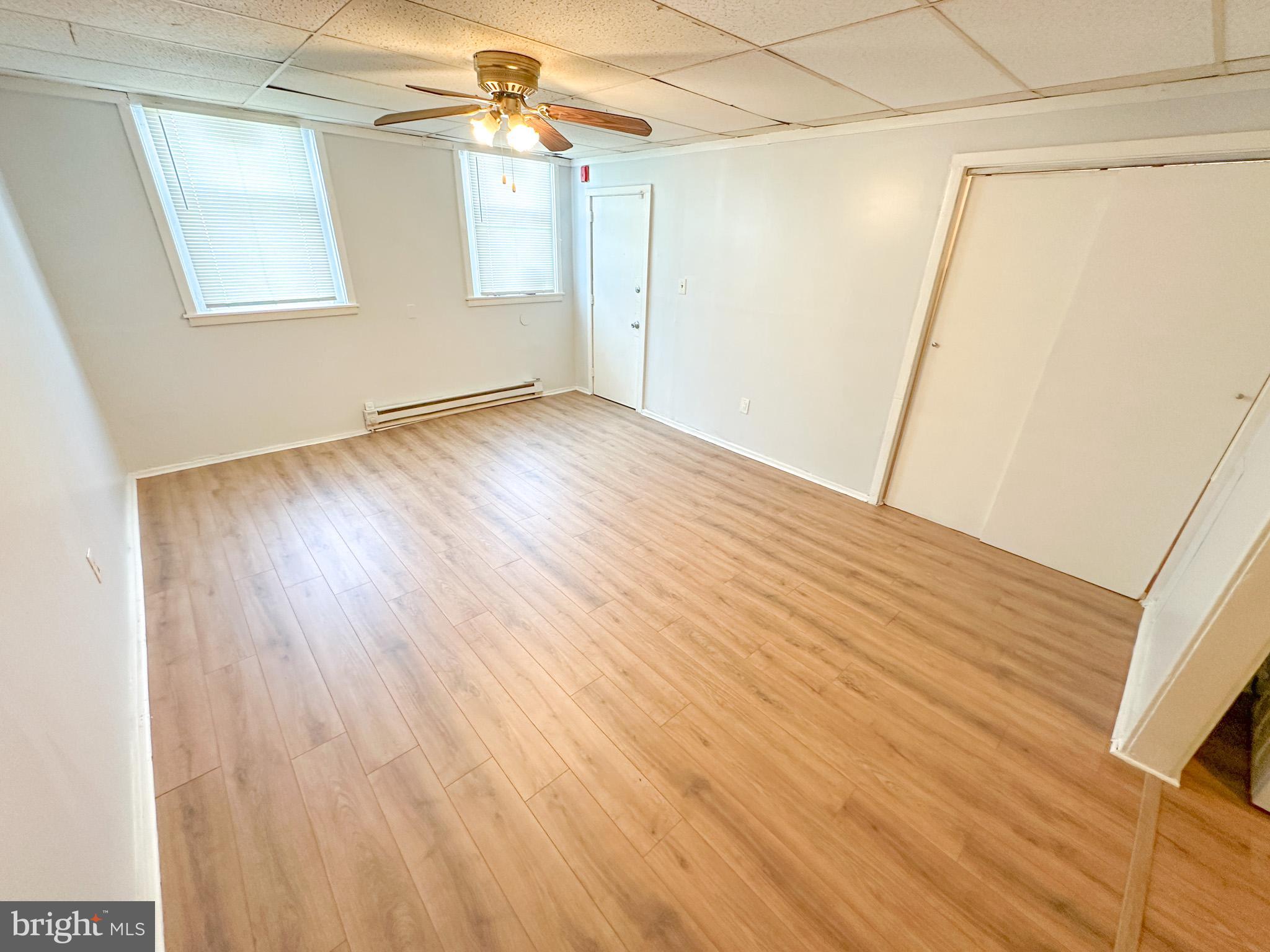 FRANKFORD - Residential Lease