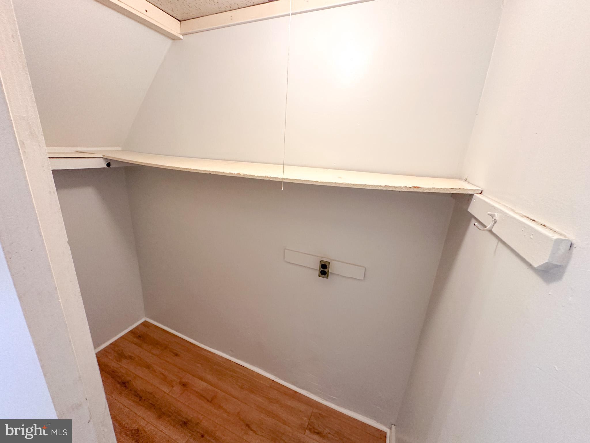 FRANKFORD - Residential Lease