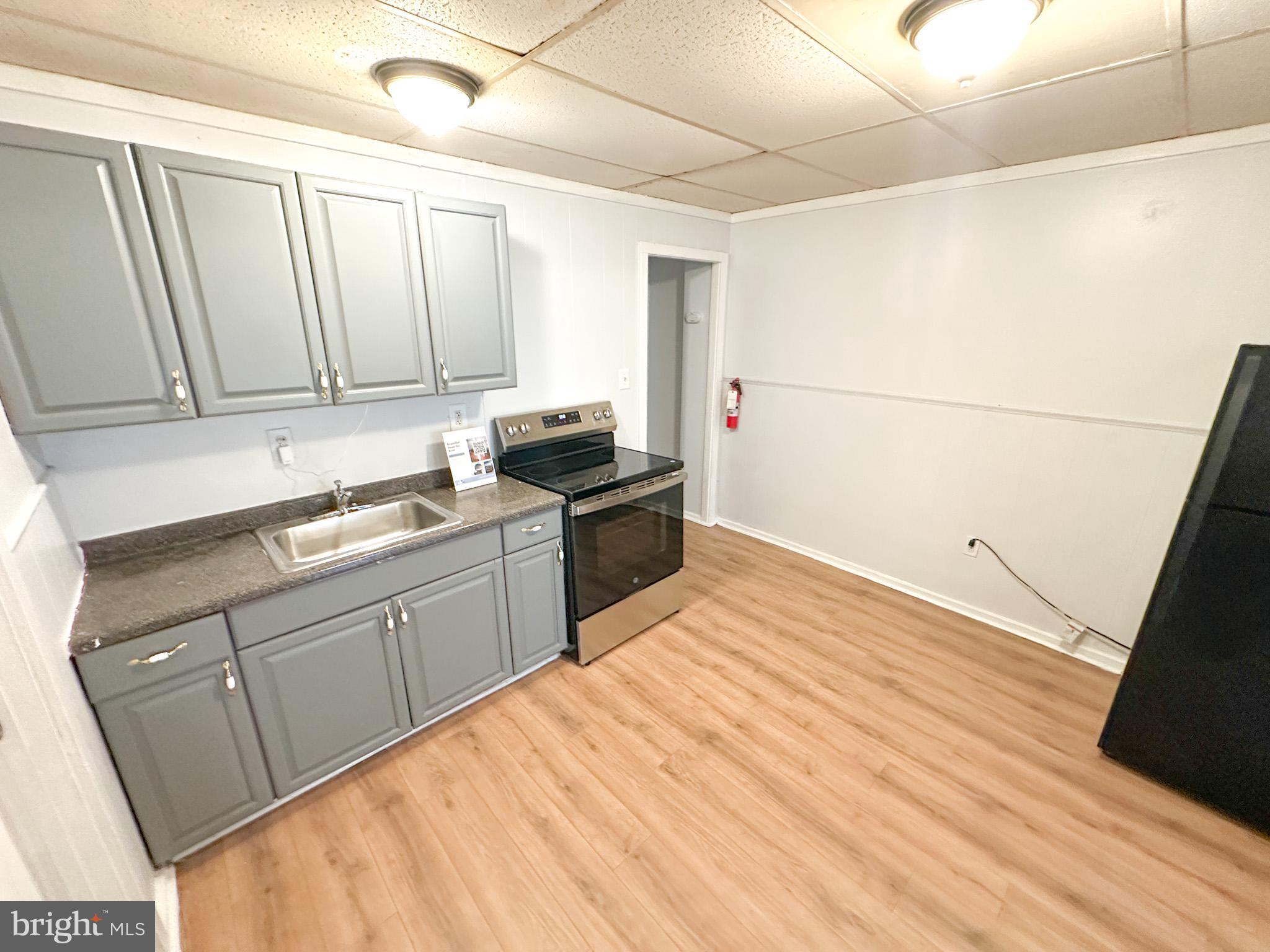 FRANKFORD - Residential Lease