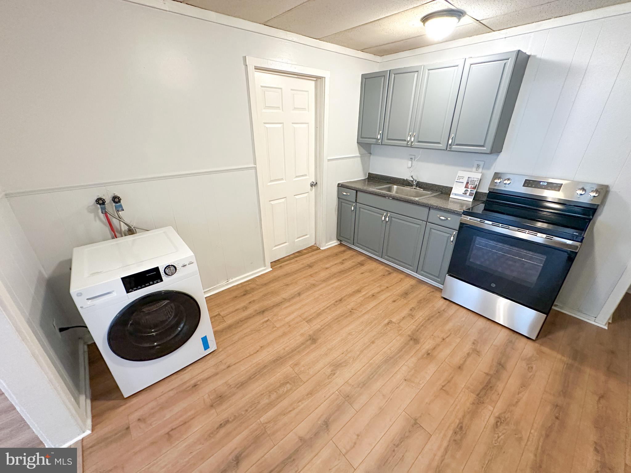 FRANKFORD - Residential Lease