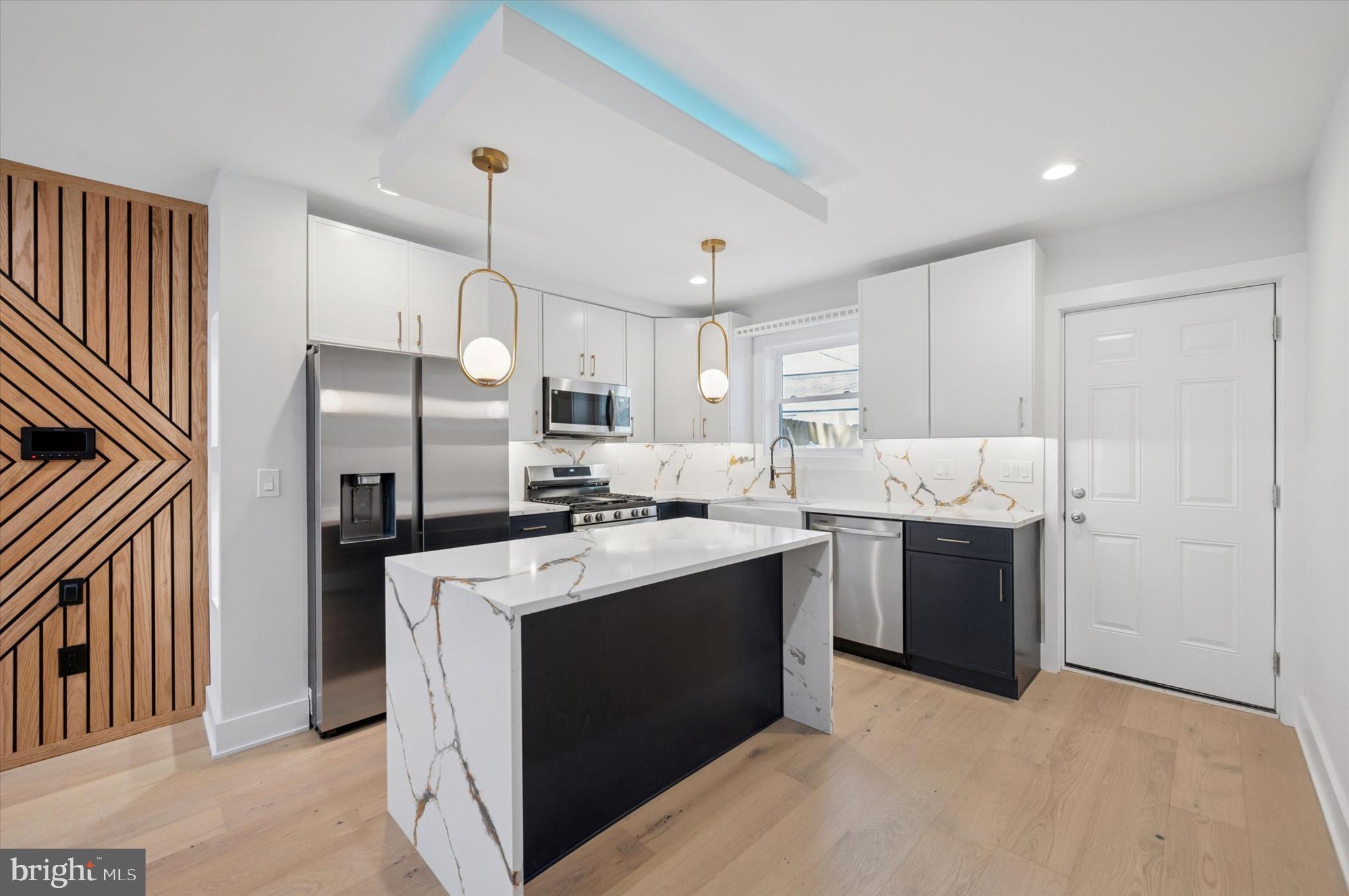 POINT BREEZE - Residential