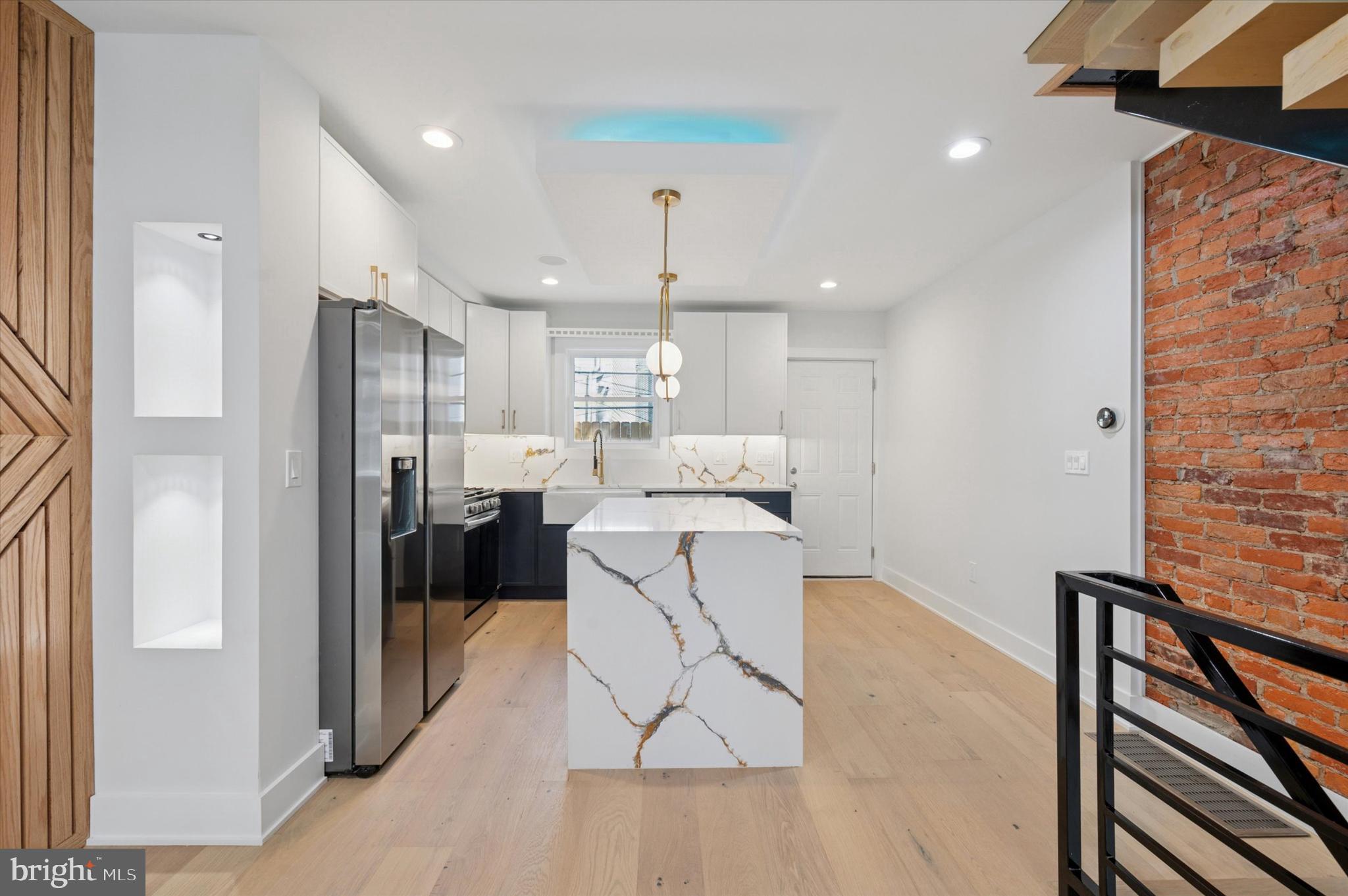 POINT BREEZE - Residential