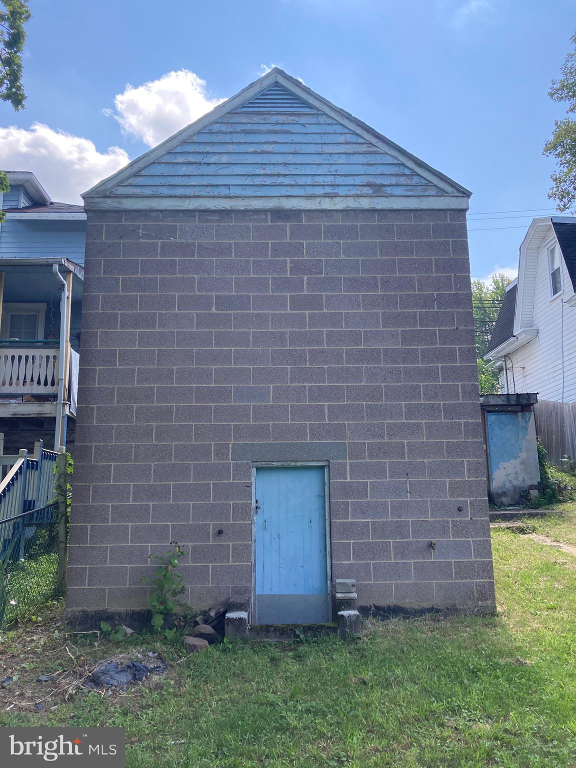 3236 WALNUT STREET