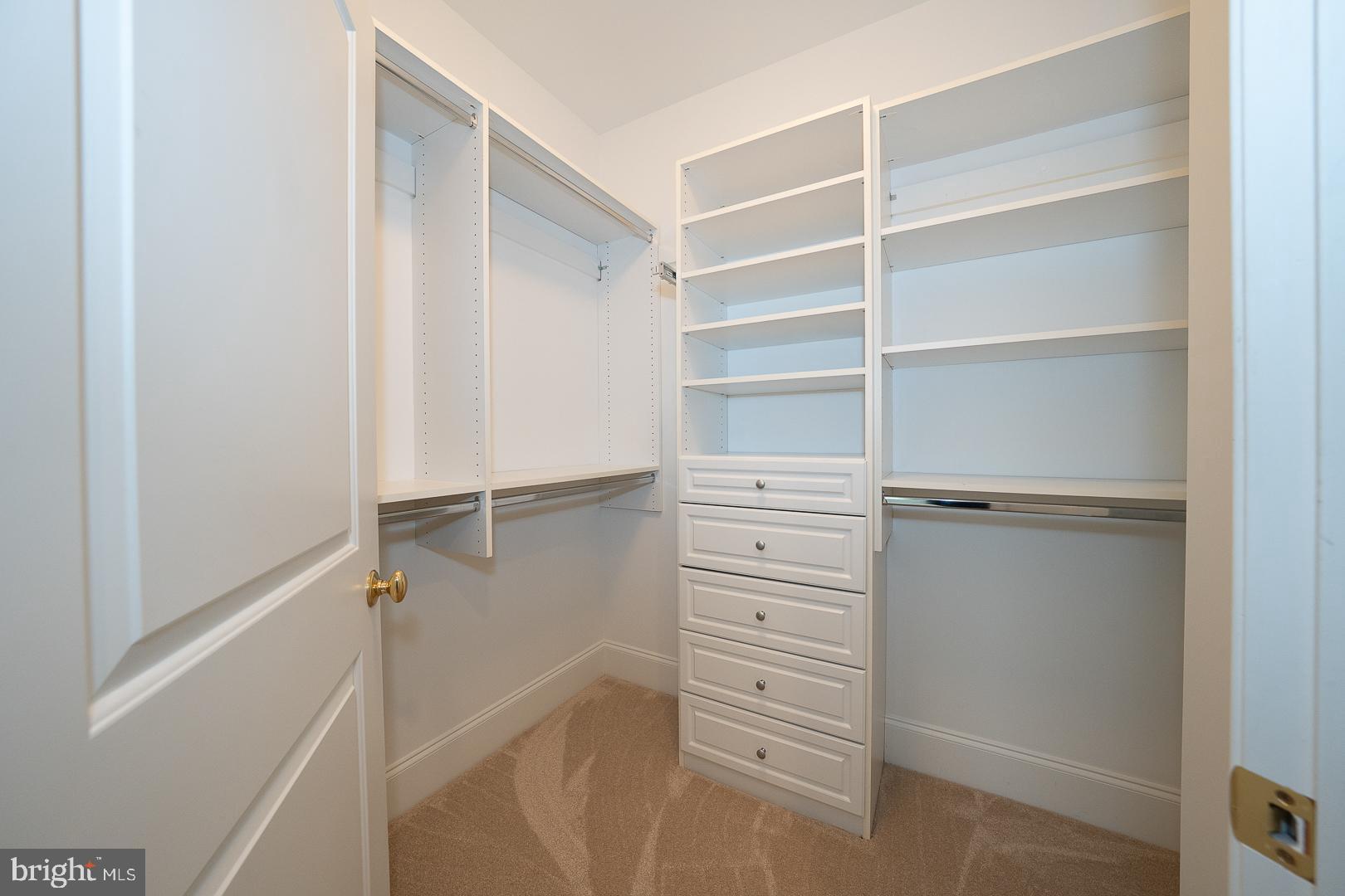 WHITEHALL - Residential