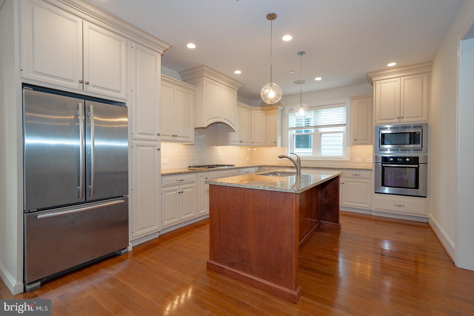 WHITEHALL - Residential