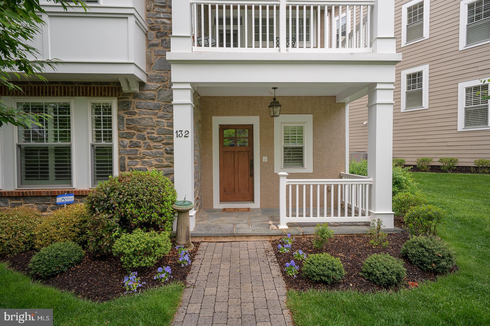 WHITEHALL - Residential