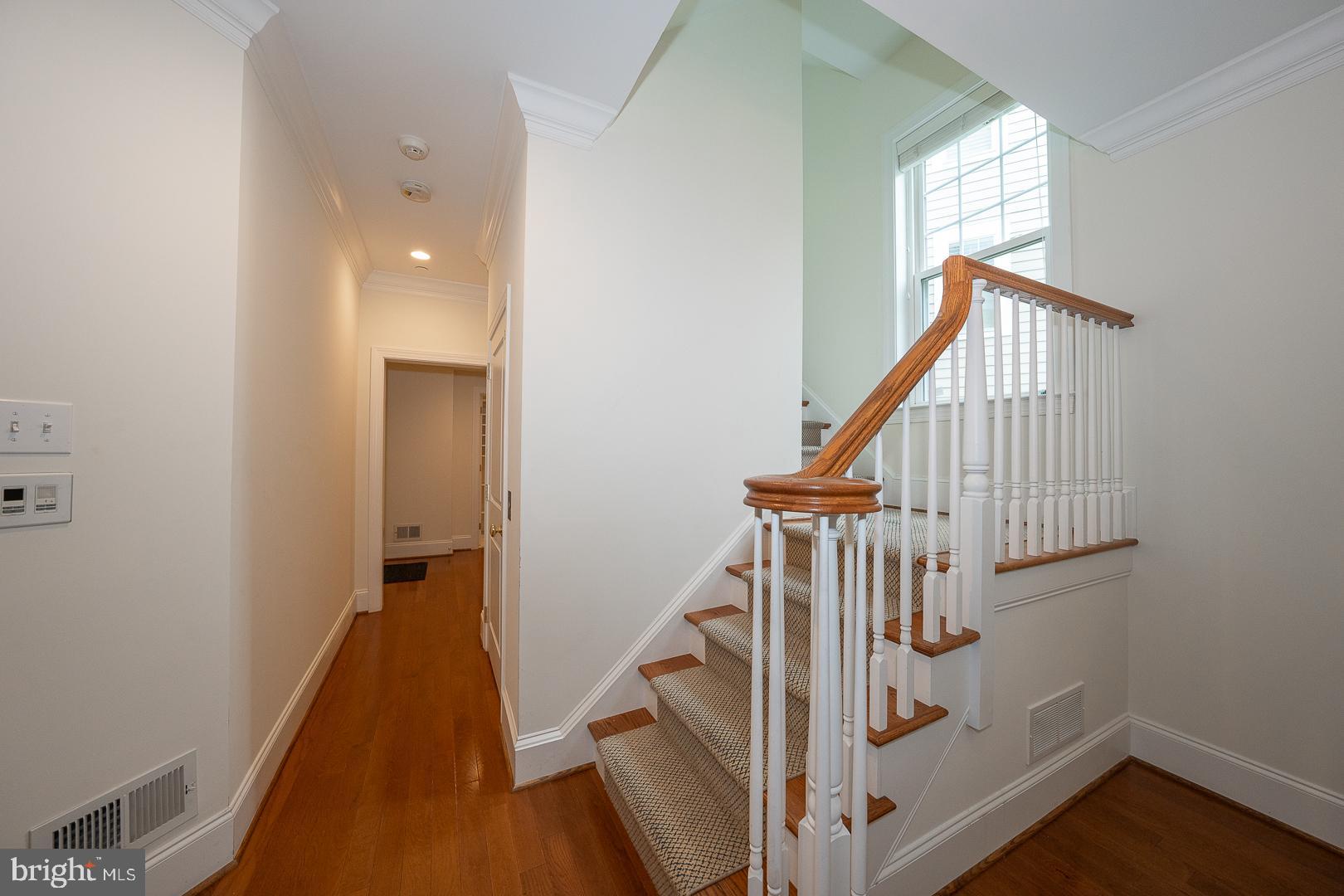 WHITEHALL - Residential